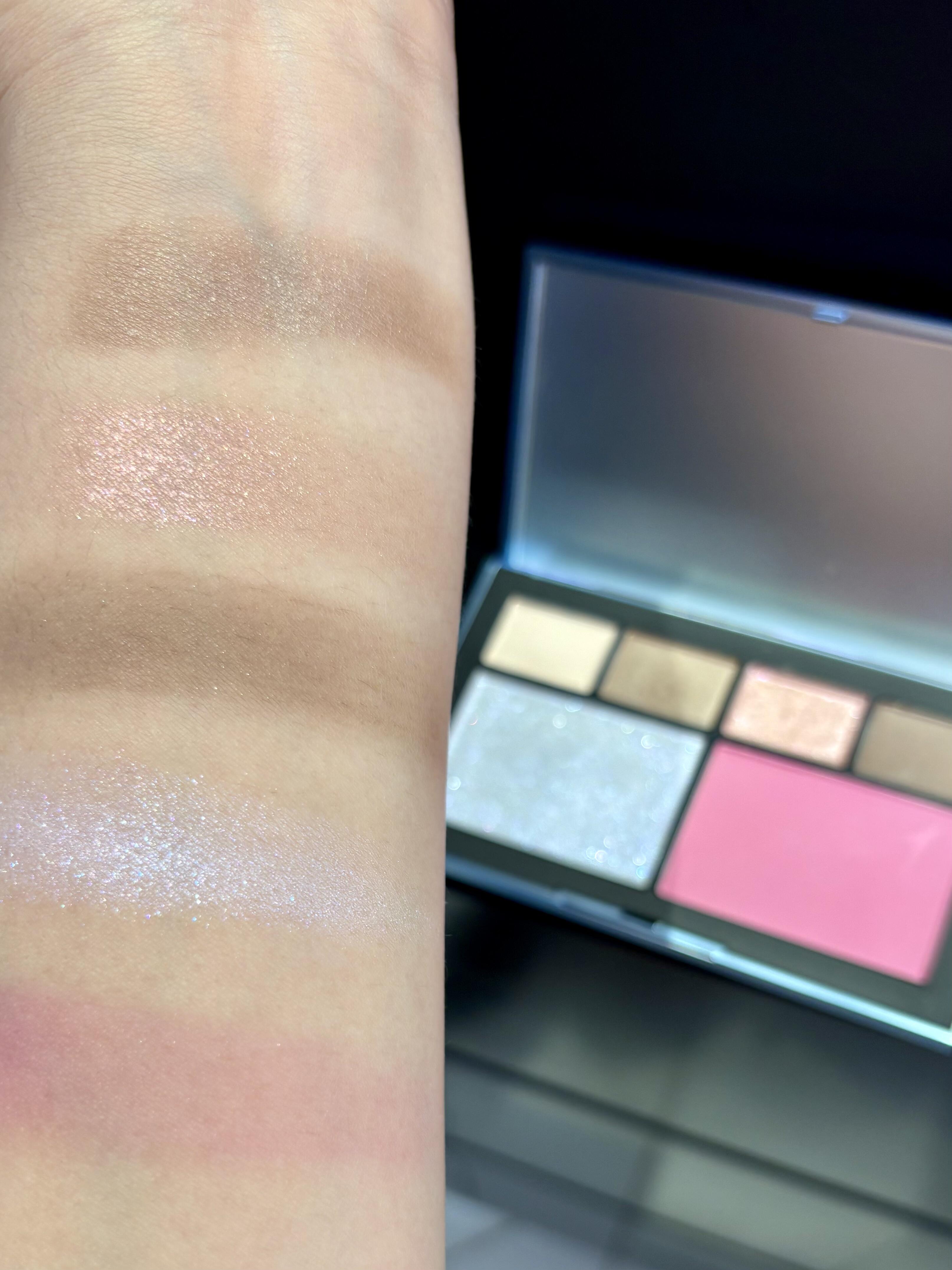 2026 聖誕限定！ Nars 六色面部眼頰腮紅 胭脂盤 光透晶彩蜜粉餅