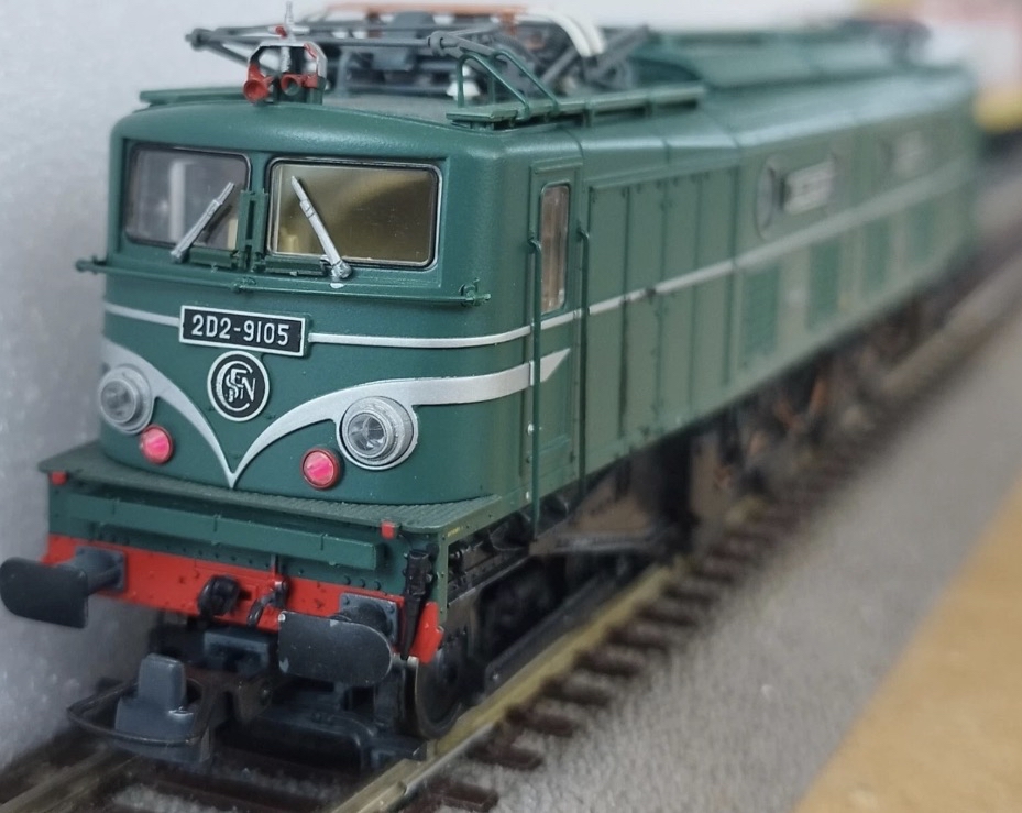 HO比例法國SNCF 2D2 9105 GRG2型電力機車（附解碼器）