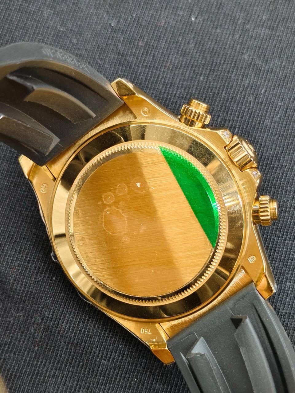 劳力士 ROLEX 迪通拿系列 🎮宇宙计时型迪通拿40系列——904精钢 1⃣️采用天然藏青贝母面双重真铂金小眼，每一张都精挑细选，秒杀其它现有版本的细节和做工！ 2⃣️厚度12.4mm，🎮 采用7750机芯，一档调时，中间不再有日历空档，计时功能一切正常使用！ 3⃣️超级904钢材质，蓝宝石镜面！每个细节都做到了极致！欢迎品鉴！🎮S1精致推荐男士多功能机械腕表