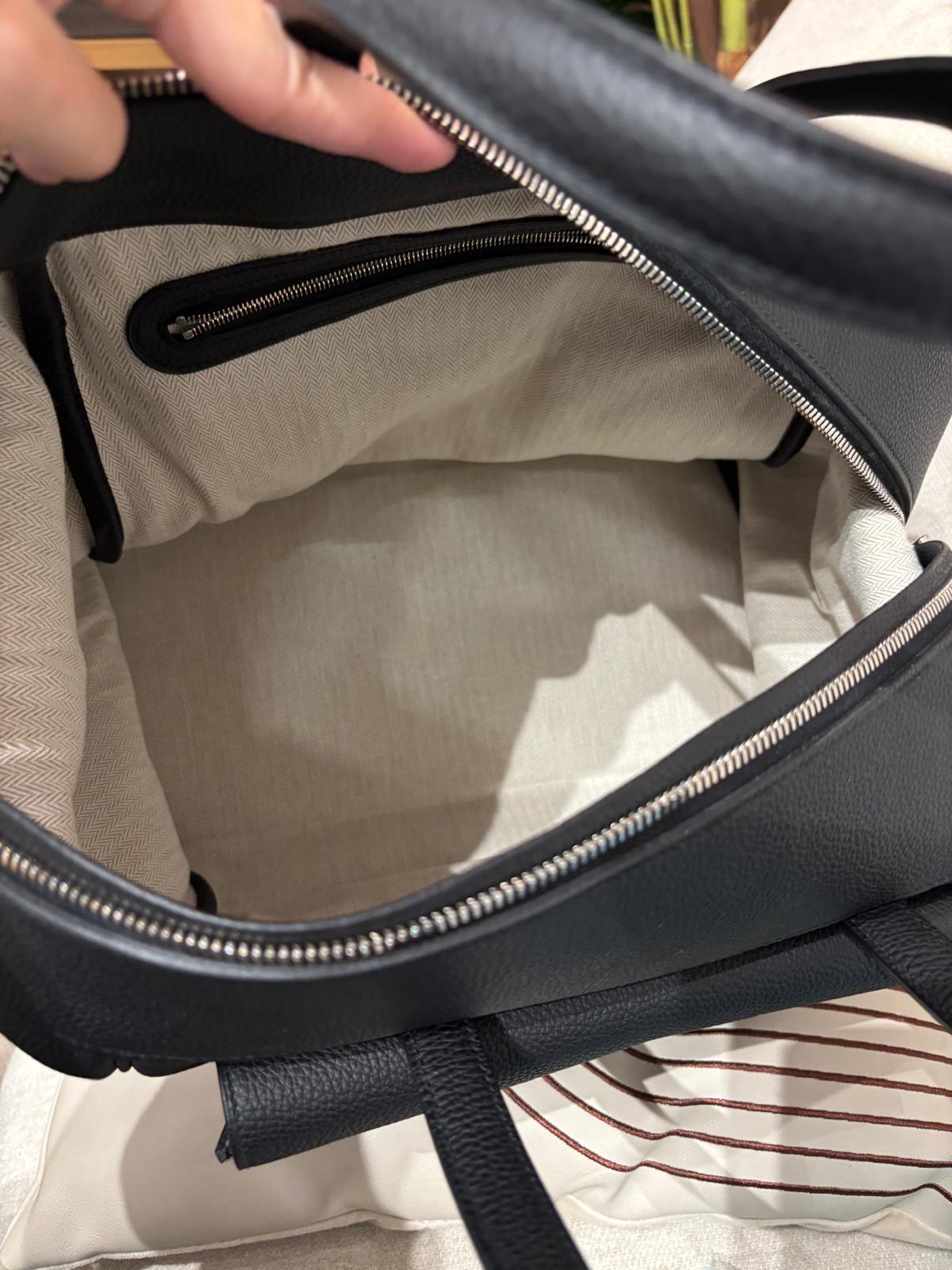 HERMES Wallago Cabine 35 Stamp A 89 Noir Togo Calfskin 100%Authentic, 98%new ✅Key Lock✅Dust bag