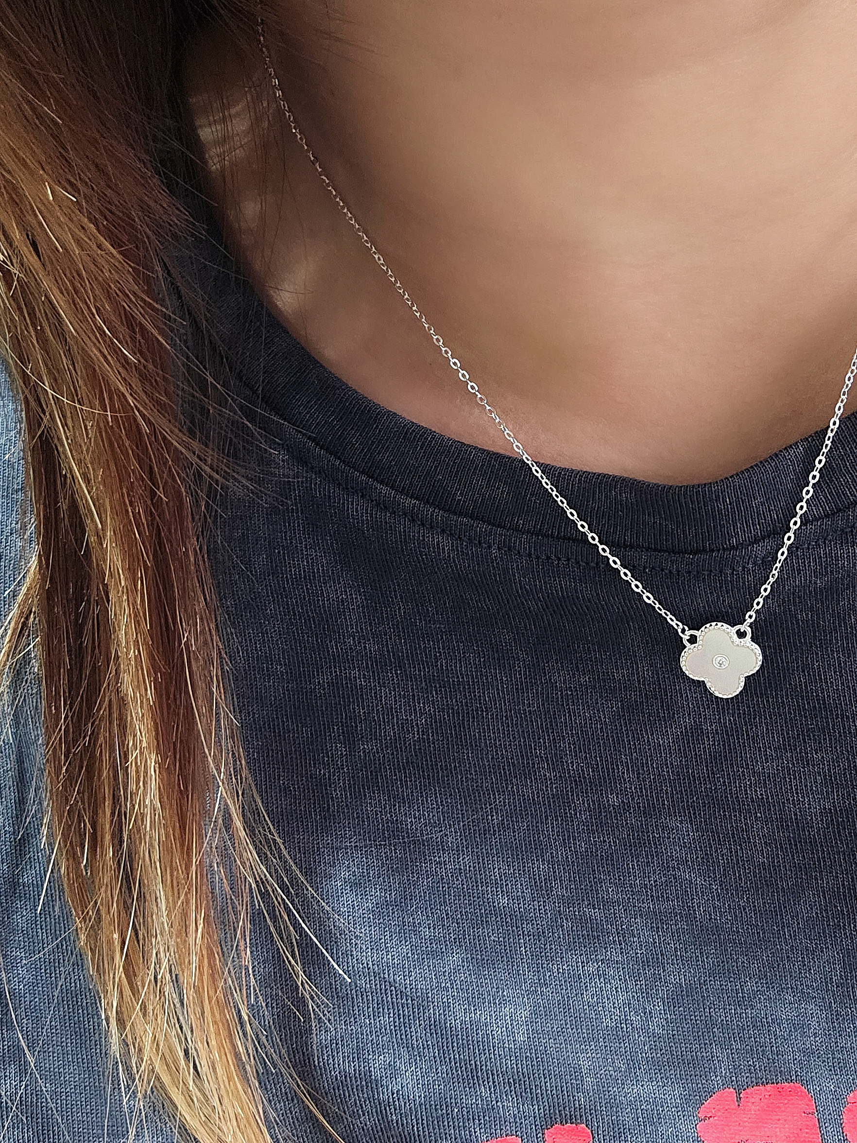 S925 - EN0118 Ivory Petal Necklace