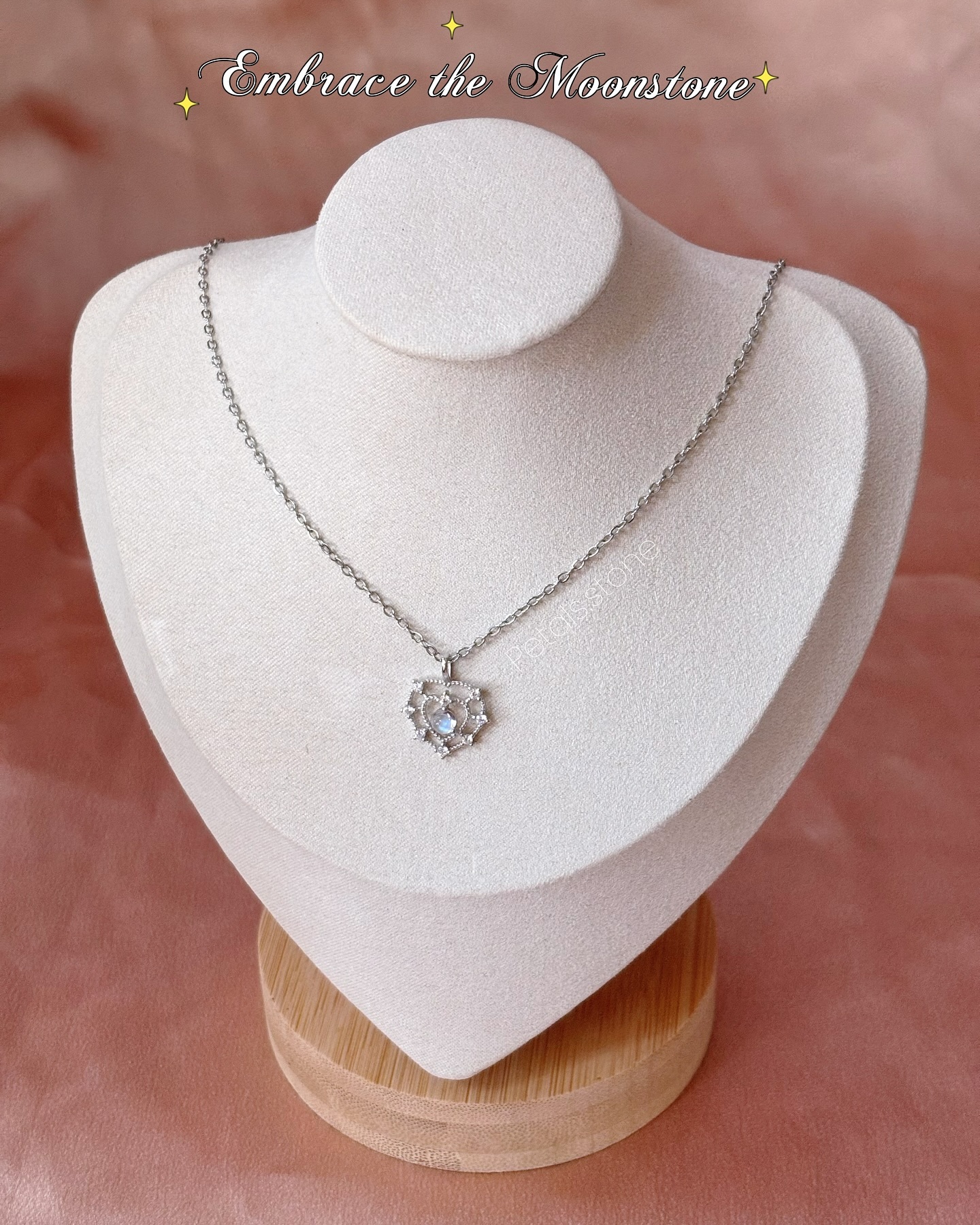 ✨𝓔𝓶𝓫𝓻𝓪𝓬𝓮 𝓽𝓱𝓮 𝓶𝓸𝓸𝓷𝓼𝓽𝓸𝓷𝓮🌙