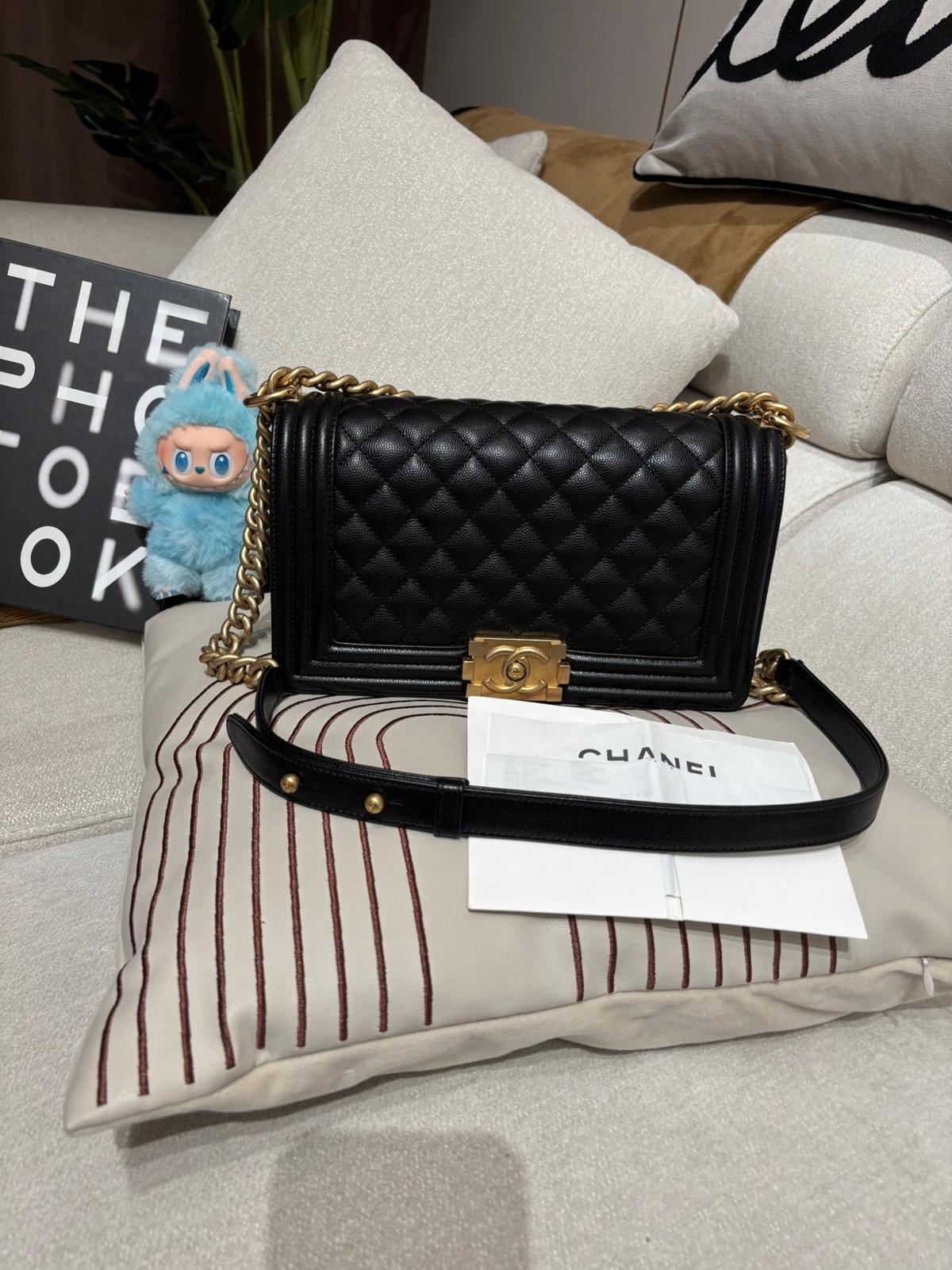 Chanel Boy 25cm A67086 黑色荔枝牛皮金扣 100%Authentic, 98%New ✅專門店收據✅晶片✅Dust bag ✅Box