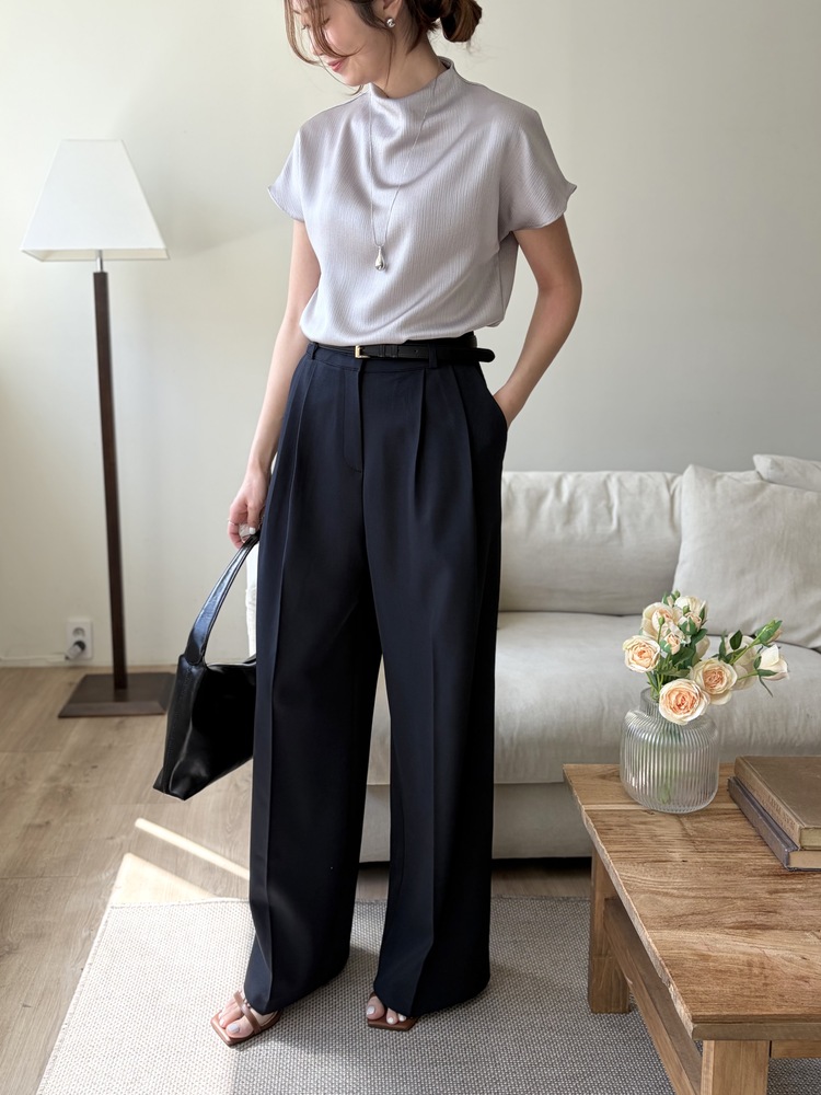 Timeless Pleated Flow Pants (Navy)