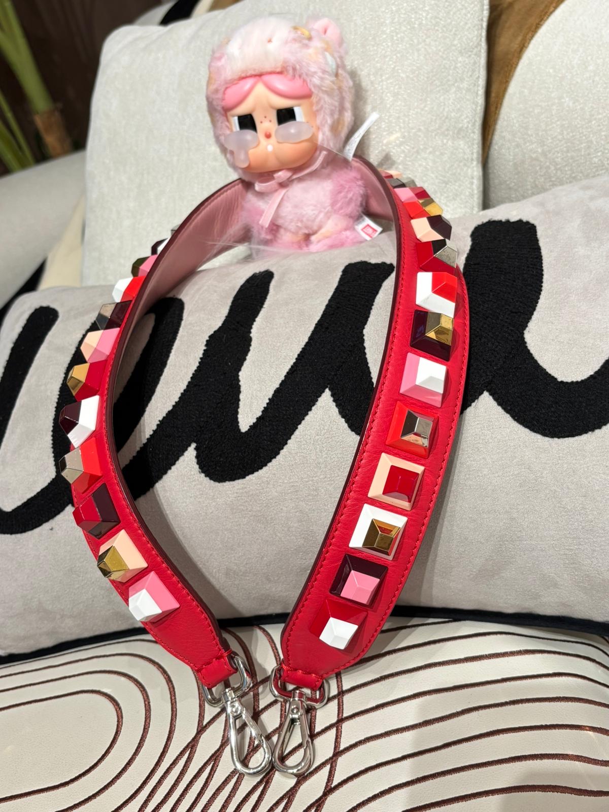 Fendi strap calfskin 牛皮,85cm 100%Authentic ,95%new