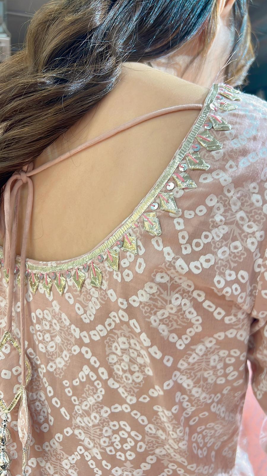 3137 Dusty Pink Emb. OP