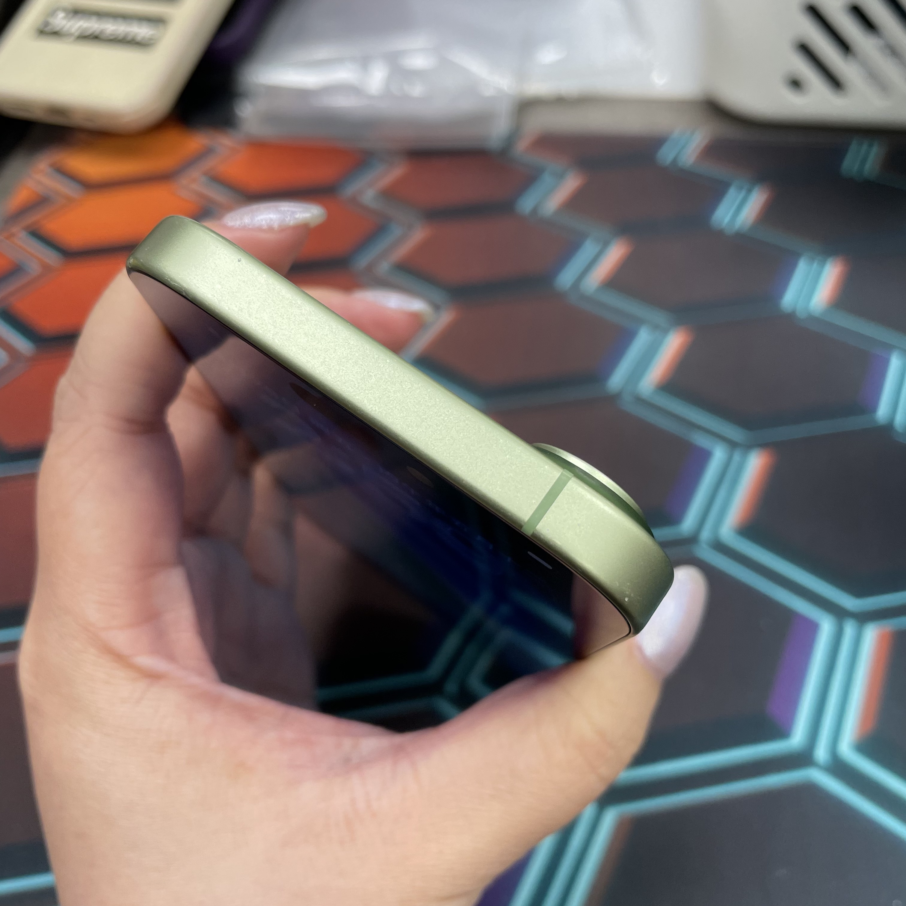 *6824 17 超靚機 256GB 電94 綠色 green