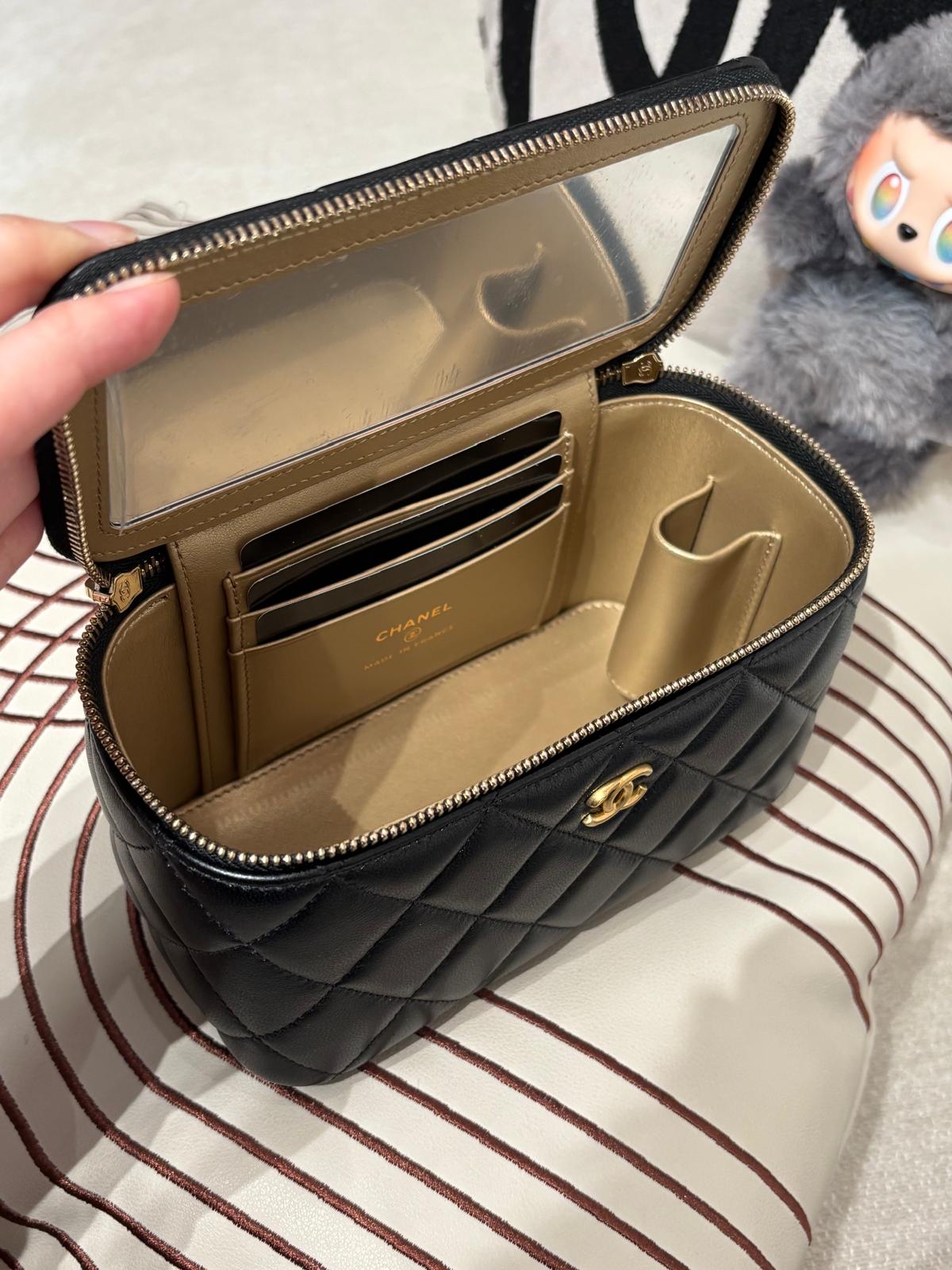 全新 Chanel vanity with pearl crush 黑色羊皮金球長盒子 100%Authentic ,全新未使用品 ✅晶片✅dust bag✅盒