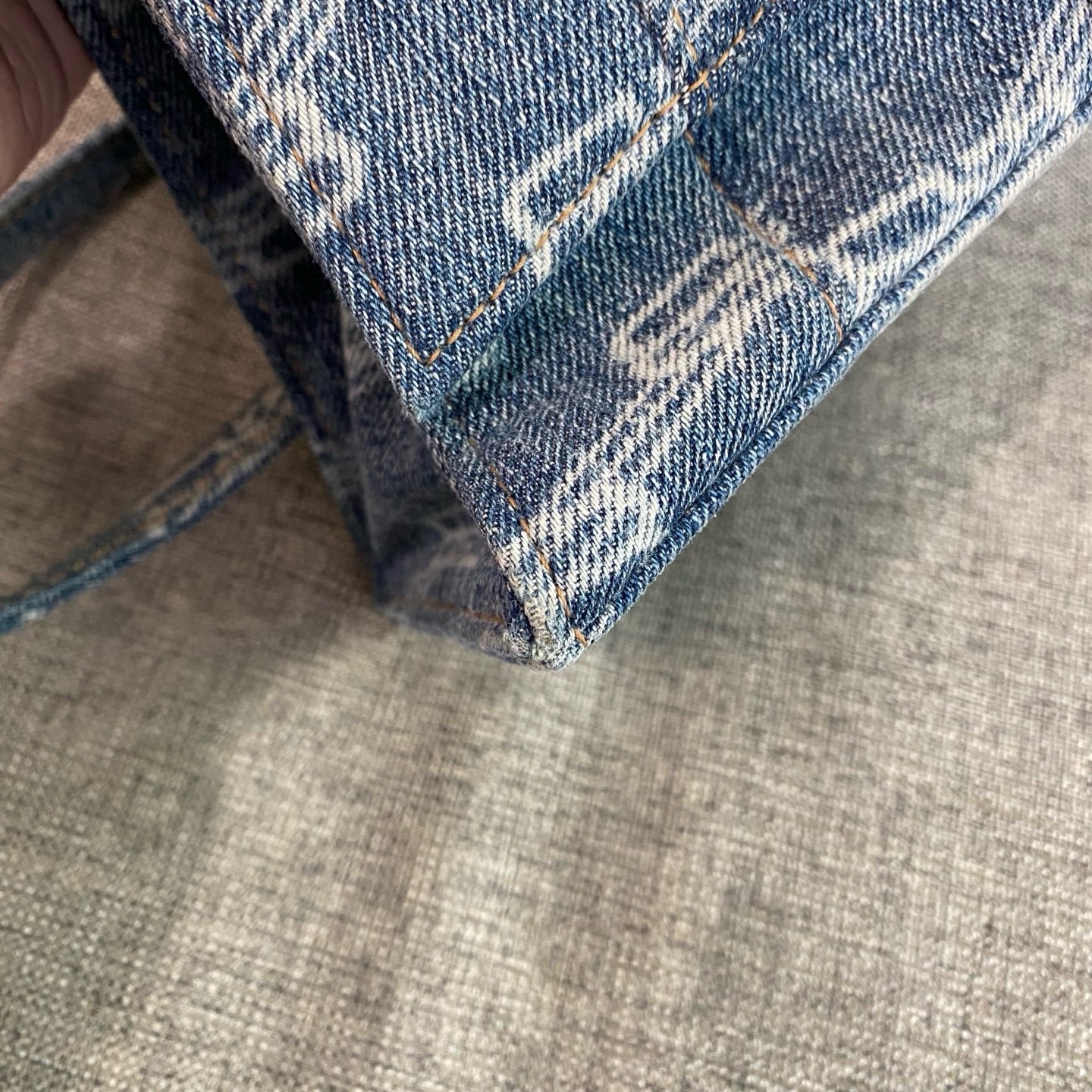 【預訂貨品】巴黎世家牛仔沙漏包 