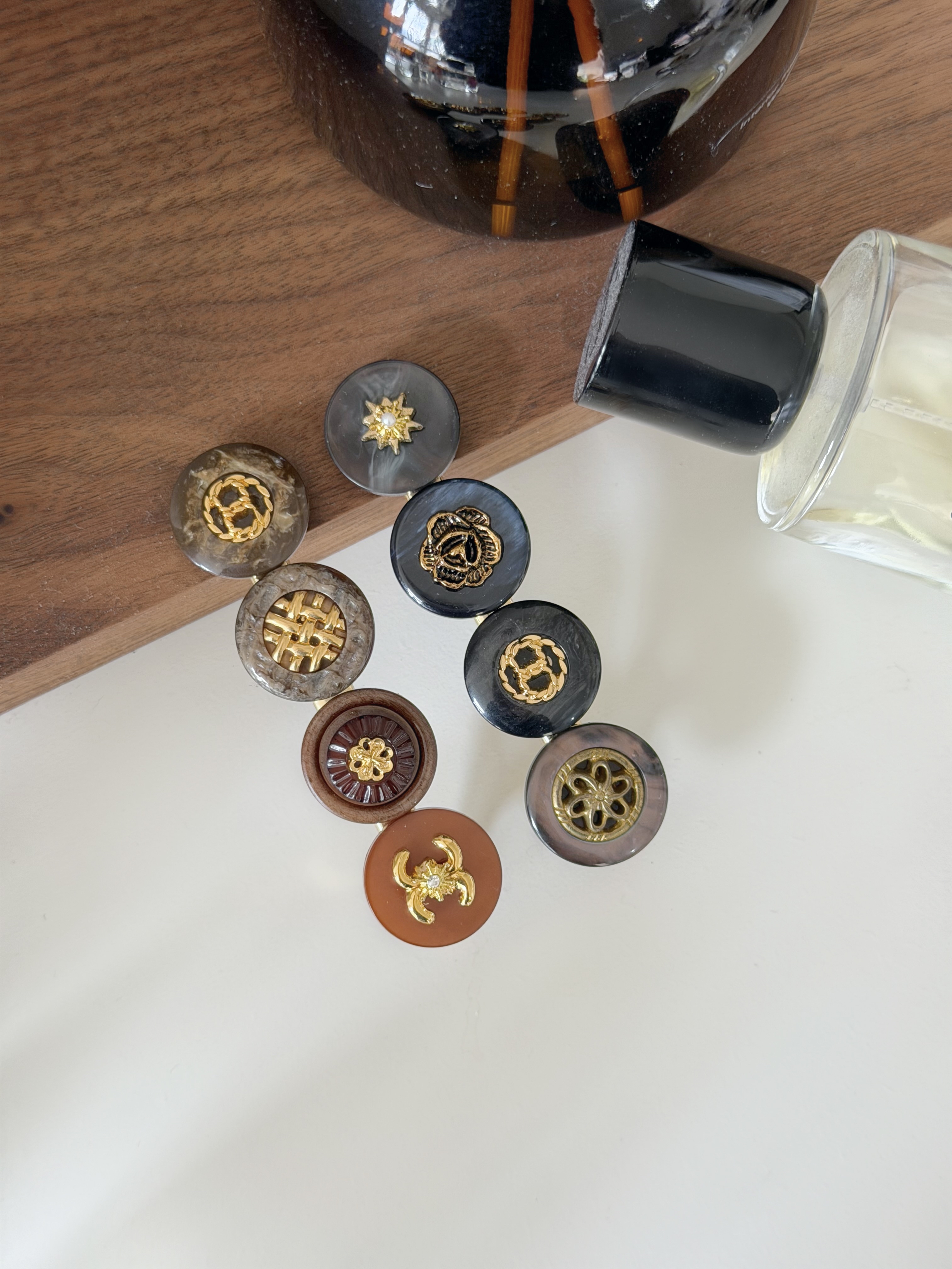 日本復古鈕扣8CM長一字髮夾/棕色 