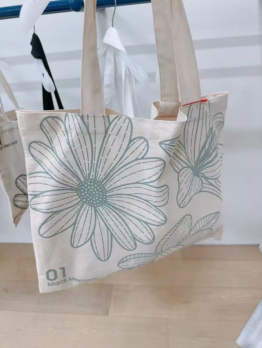 🇰🇷Mardi Mercredi CANVAS BAG TRIPLE FLOWER 香港現貨