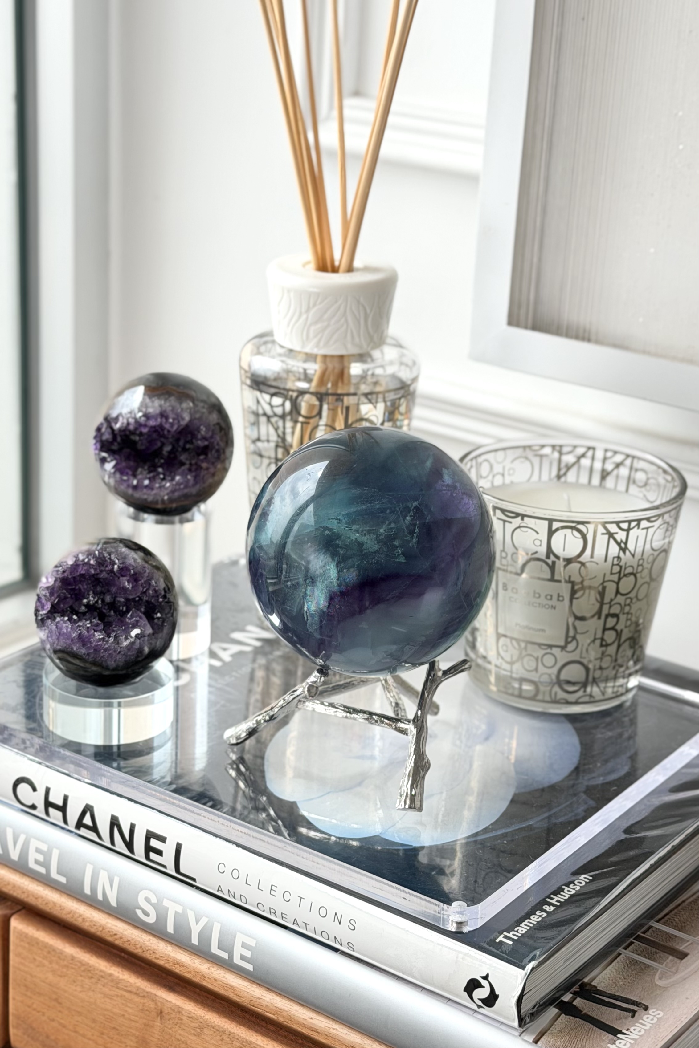 ༒1.3Kg+ 9cm紫藍綠千層紋螢石球༒    A30HFN7G1Mtm-RA27*6TF