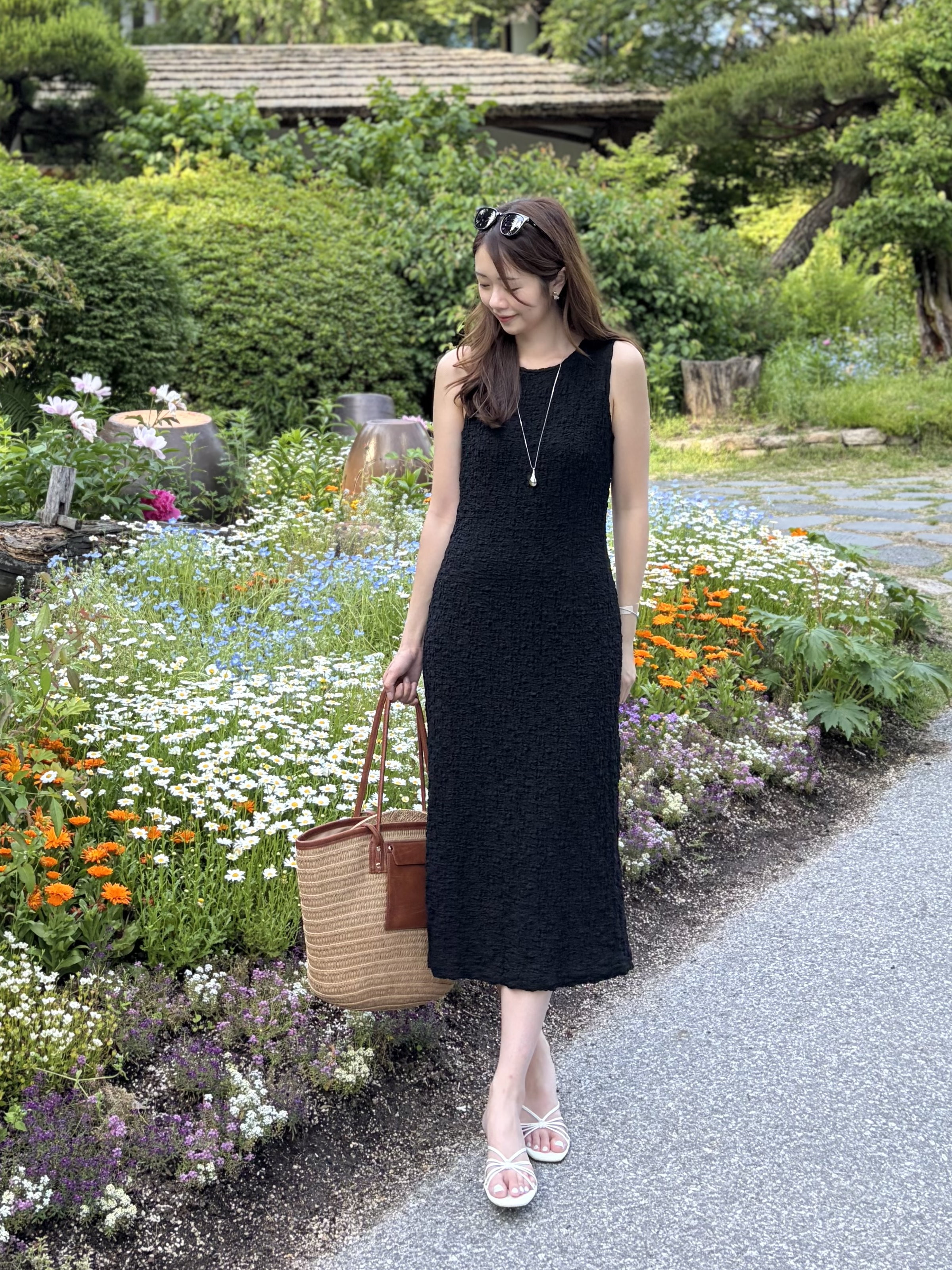 Ruched Slim Dress (Black)