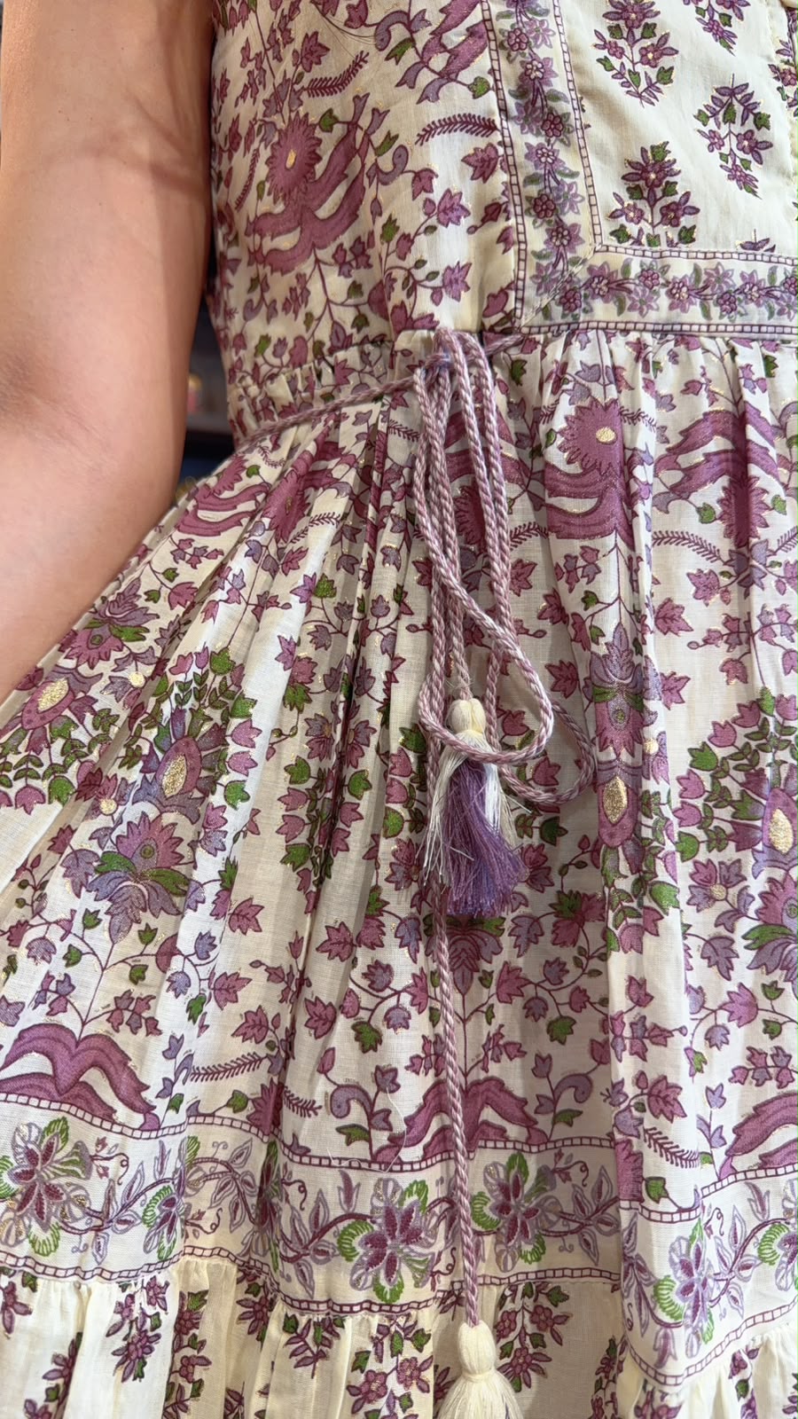 3310 Lavender Beige Floral 4-Rope OP 48"