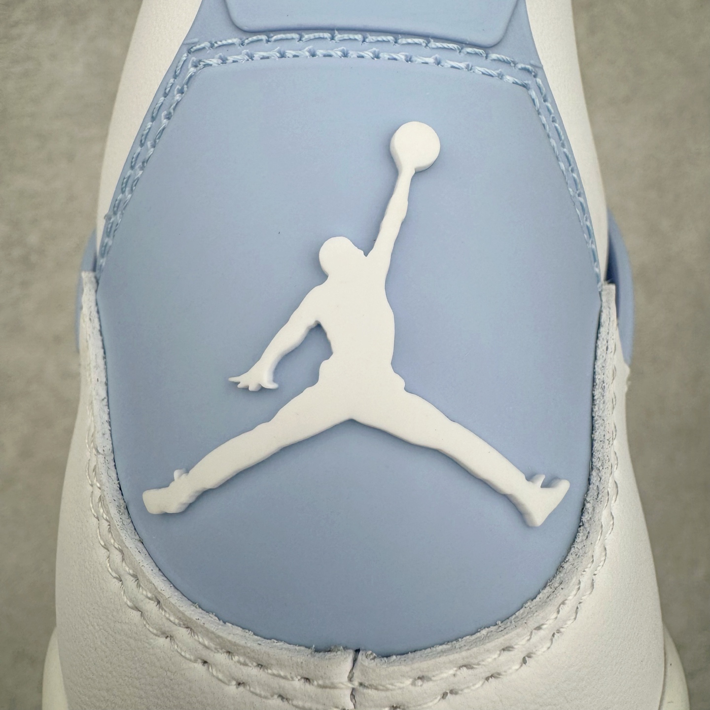 Air Jordan 4 Retro "Forget Me Not" HV0823-100