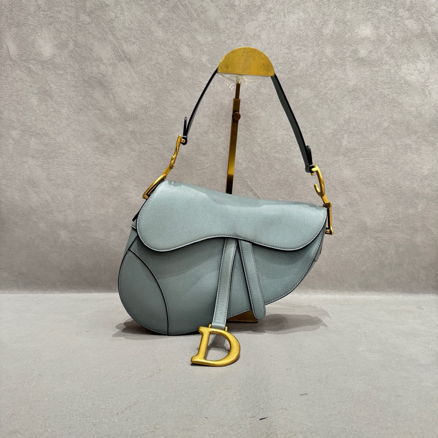 【預訂貨品】Dior全皮霧霾藍馬鞍包