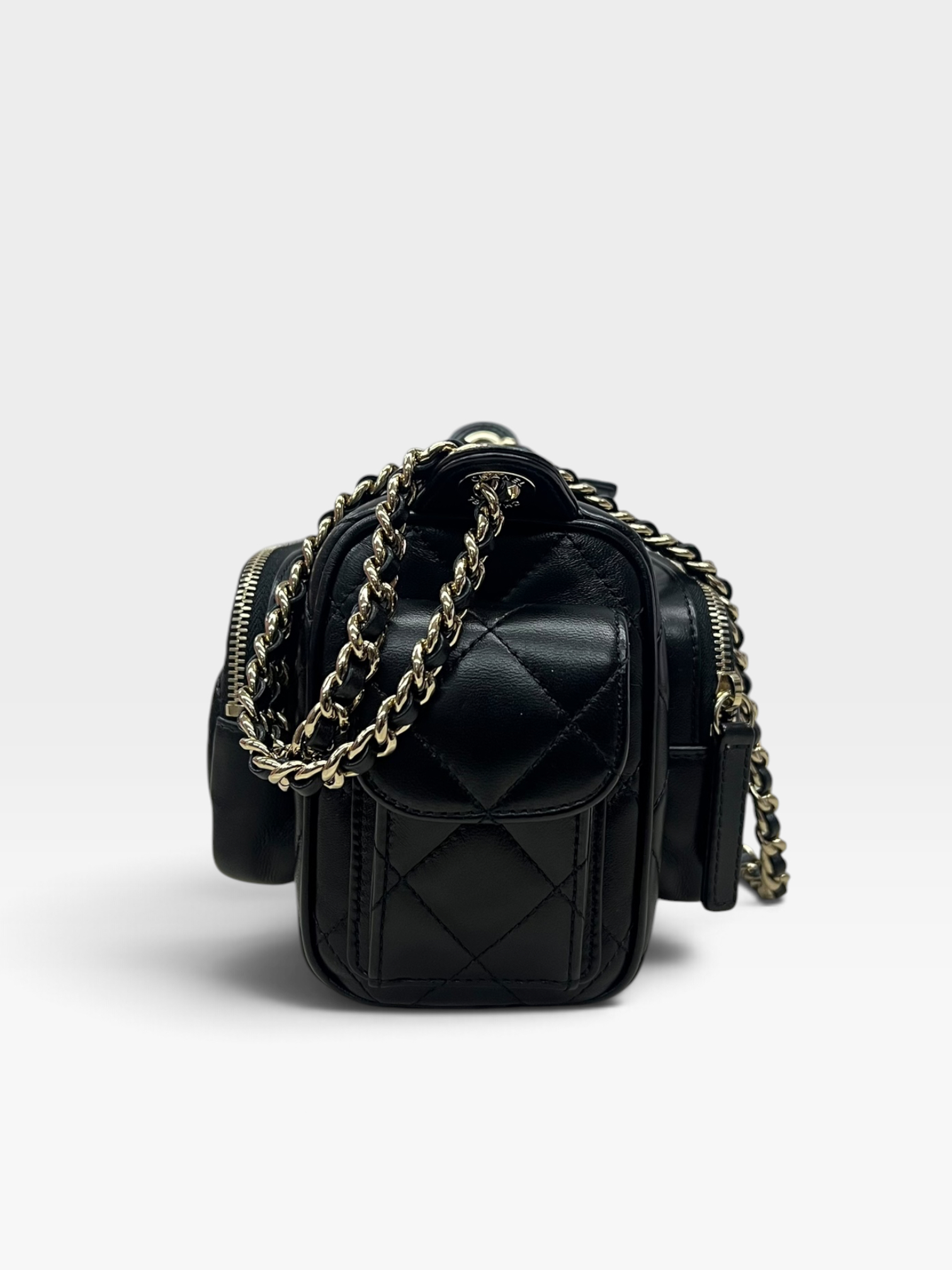 Pre-Owned CHANEL Preppy Pocket Camera Bag / Product Code: 092507