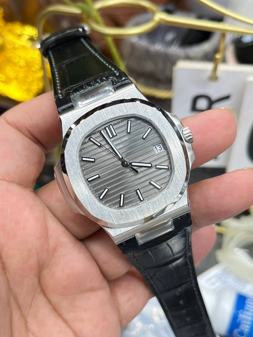 鹦鹉螺5711灰盘胶带胶带款/40mm*8.3mm/Cal.324一体机😍💯🤍