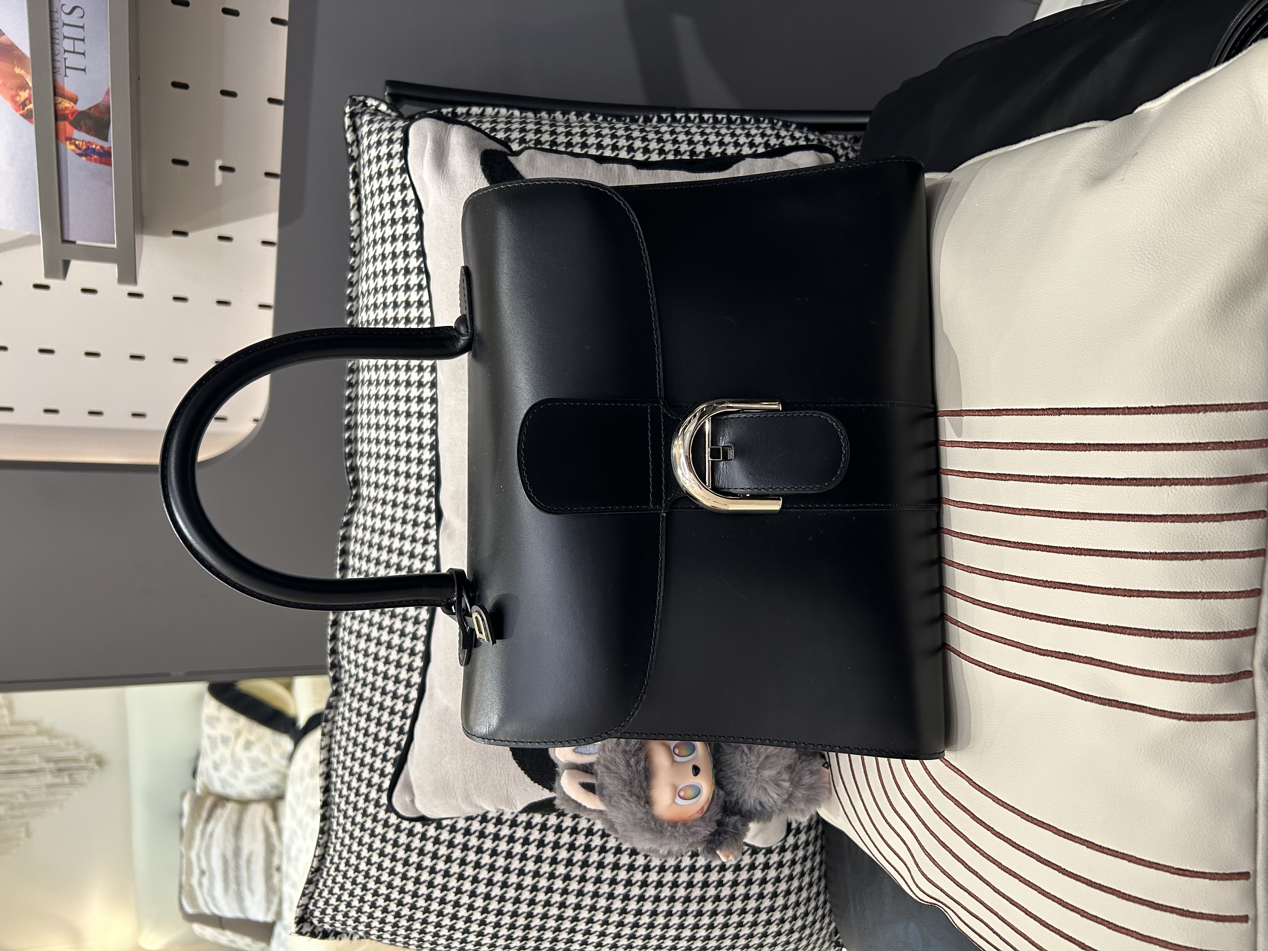 Delvaux brillant mm calfskin 黑色牛皮金扣100%Authentic ,93%new✅肩帶