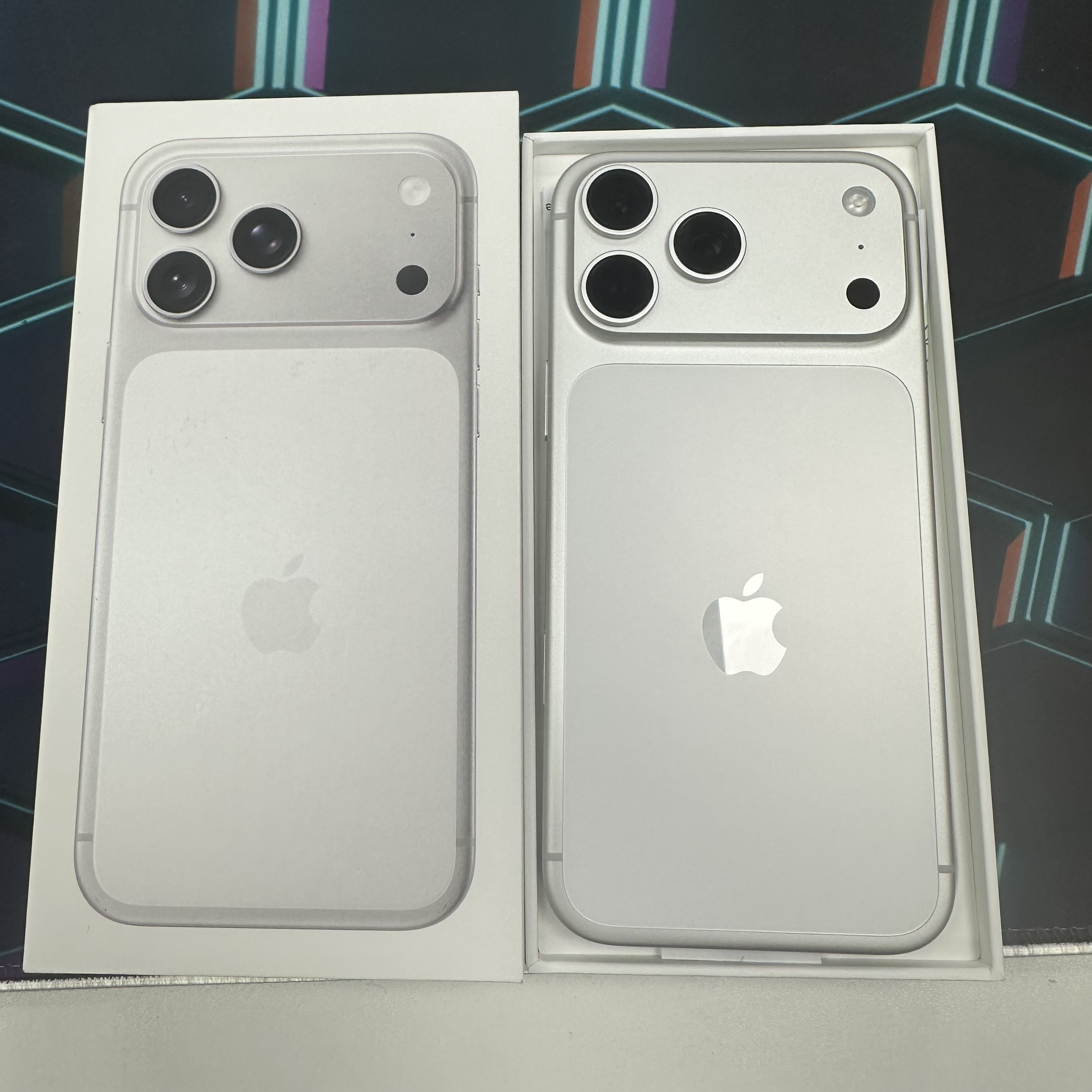 *6172 iPhone 17 Pro Max 完美機 256GB 電100 白色 white