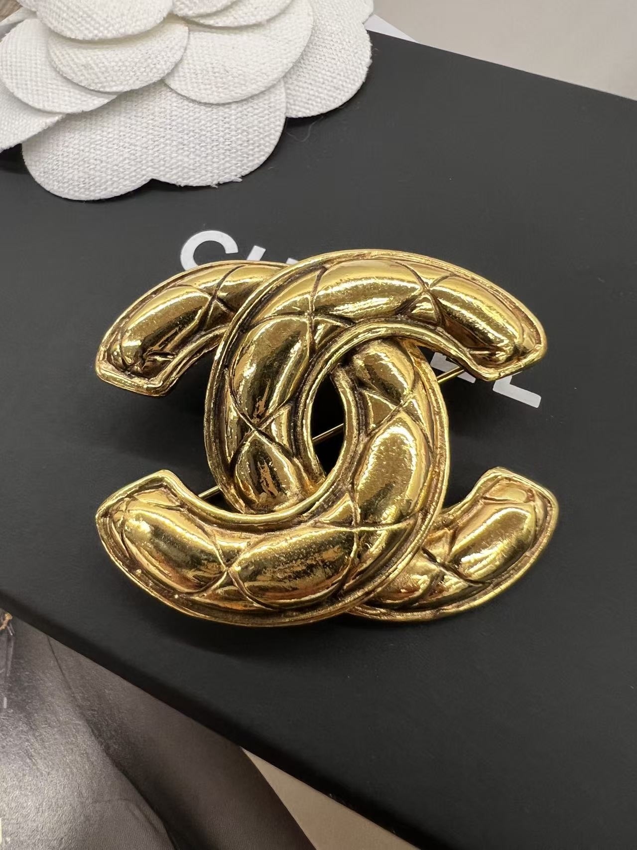 Chanel CC Logo Gold Brooch