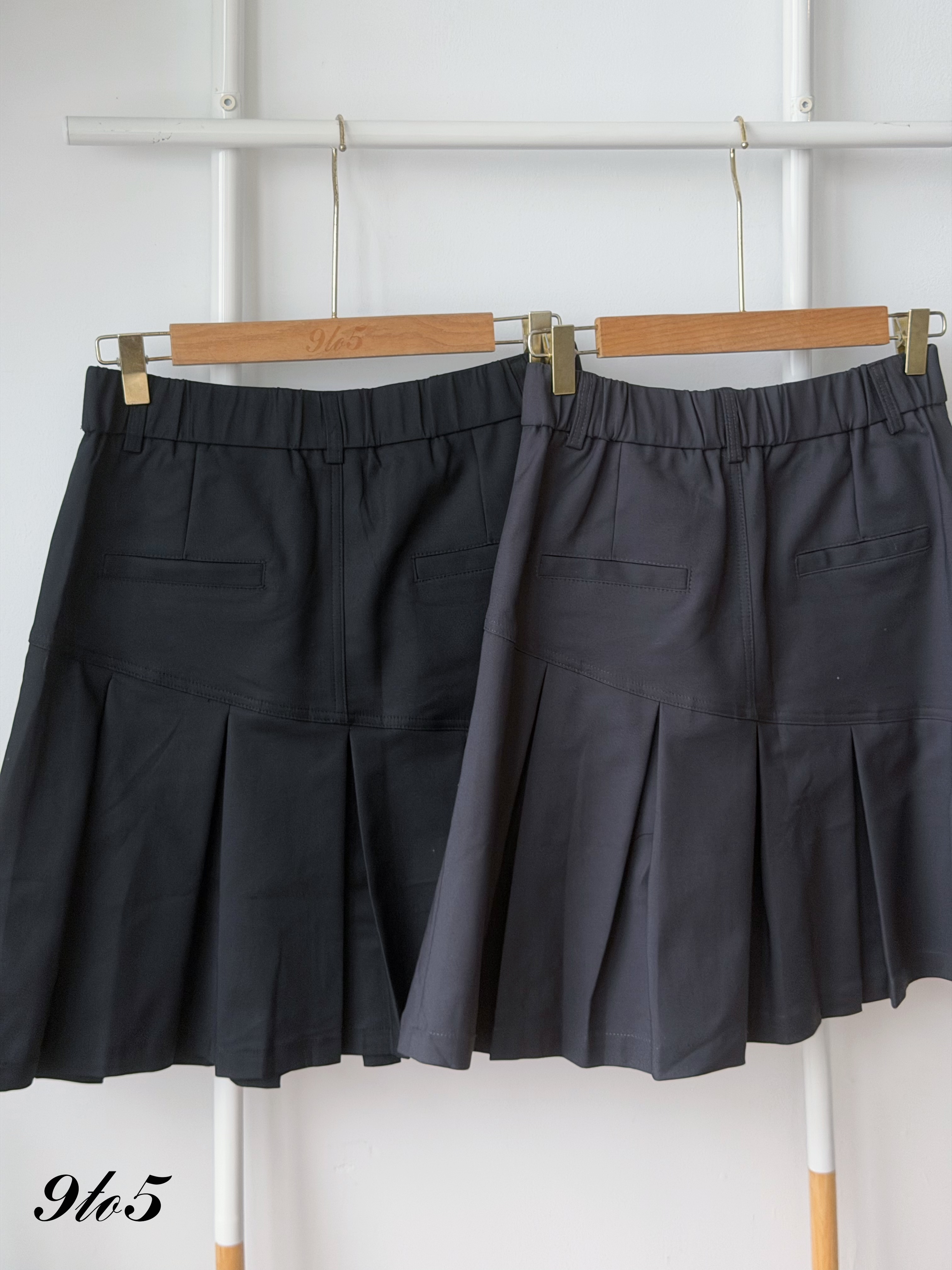 S2032 Irregular Midi Pleated Skirt - Black & Grey