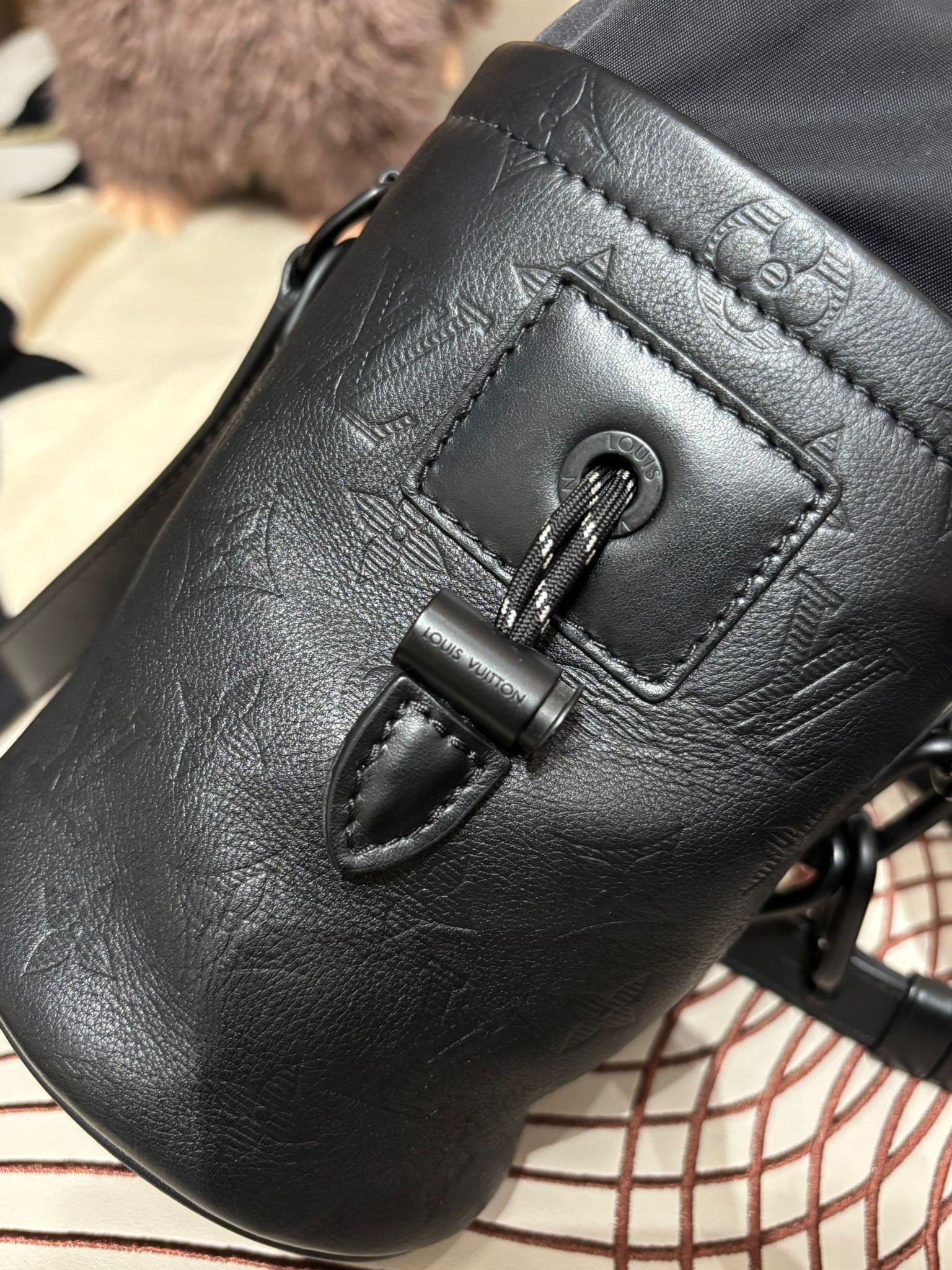 LV Chalk Nano Empreinte Monogram Black Calfskin Bucket Bag m44628 100%Authentic ,98%new✅dust bag  