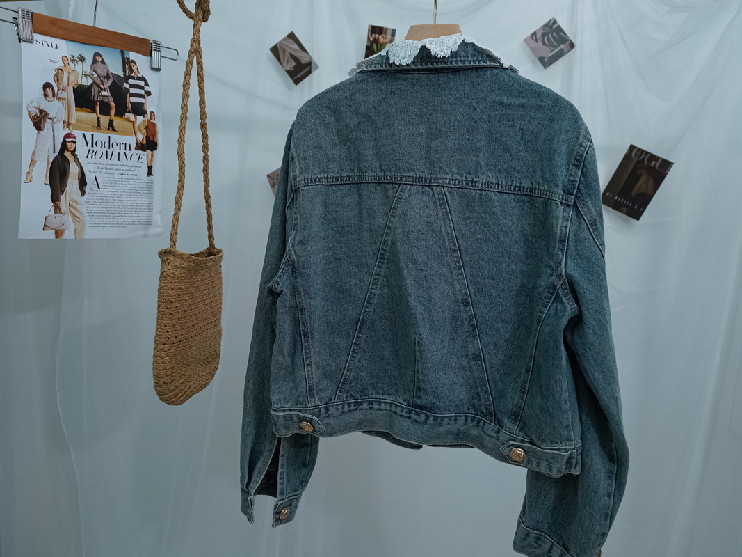Vintage Denim Jacket with Lace Collar Detail ‖ 蕾丝领拼接复古牛仔外套 KR01902902