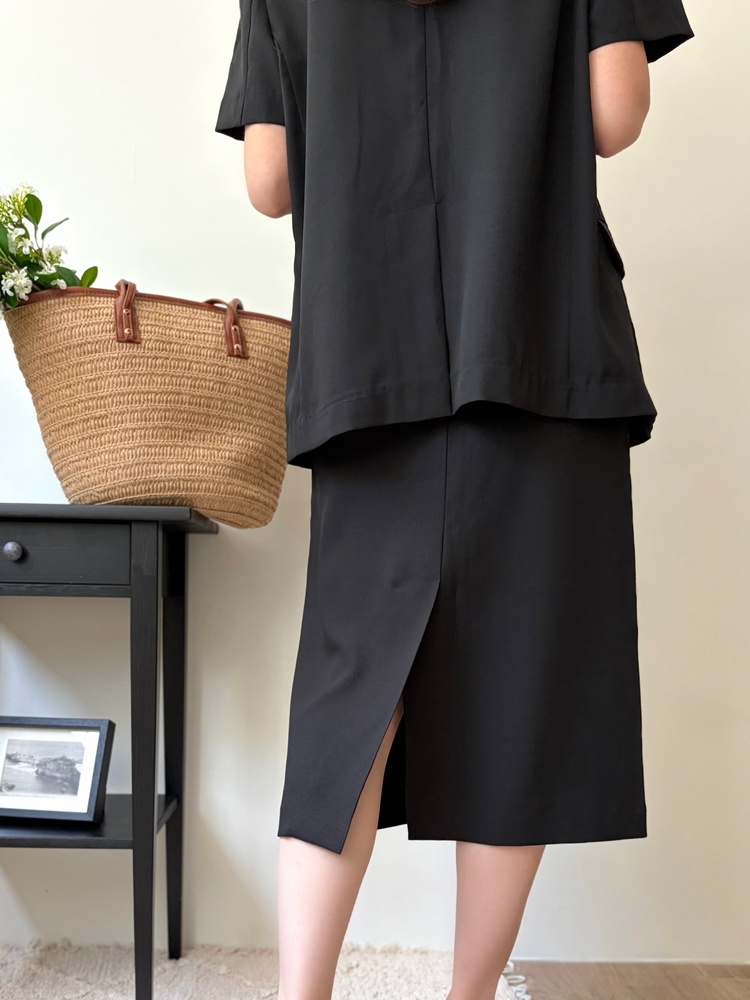 Noir Belted Skirt (Black)