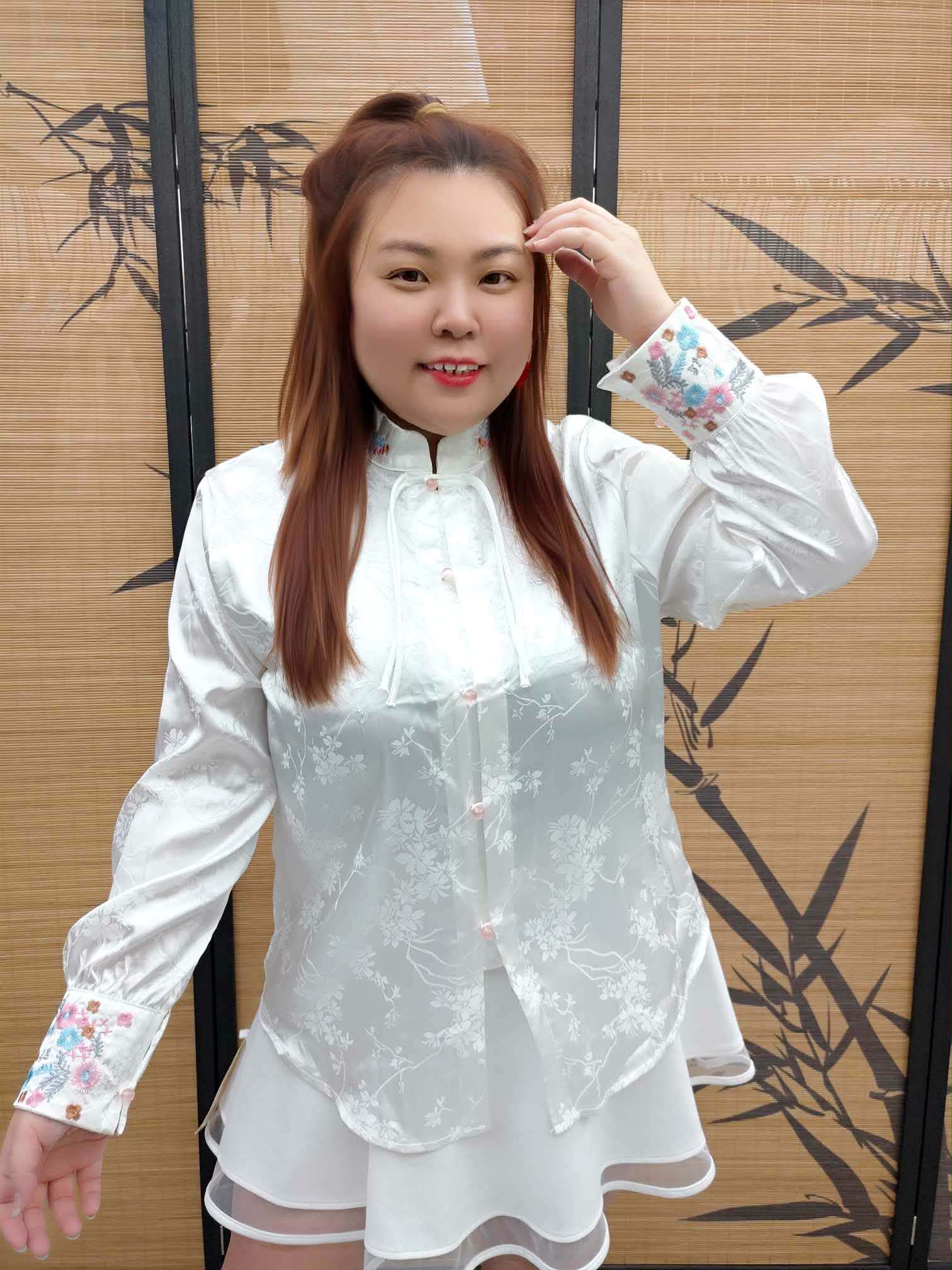 DDE16 刺绣图设计长袖新中式上衣（胸围 100-125CM）