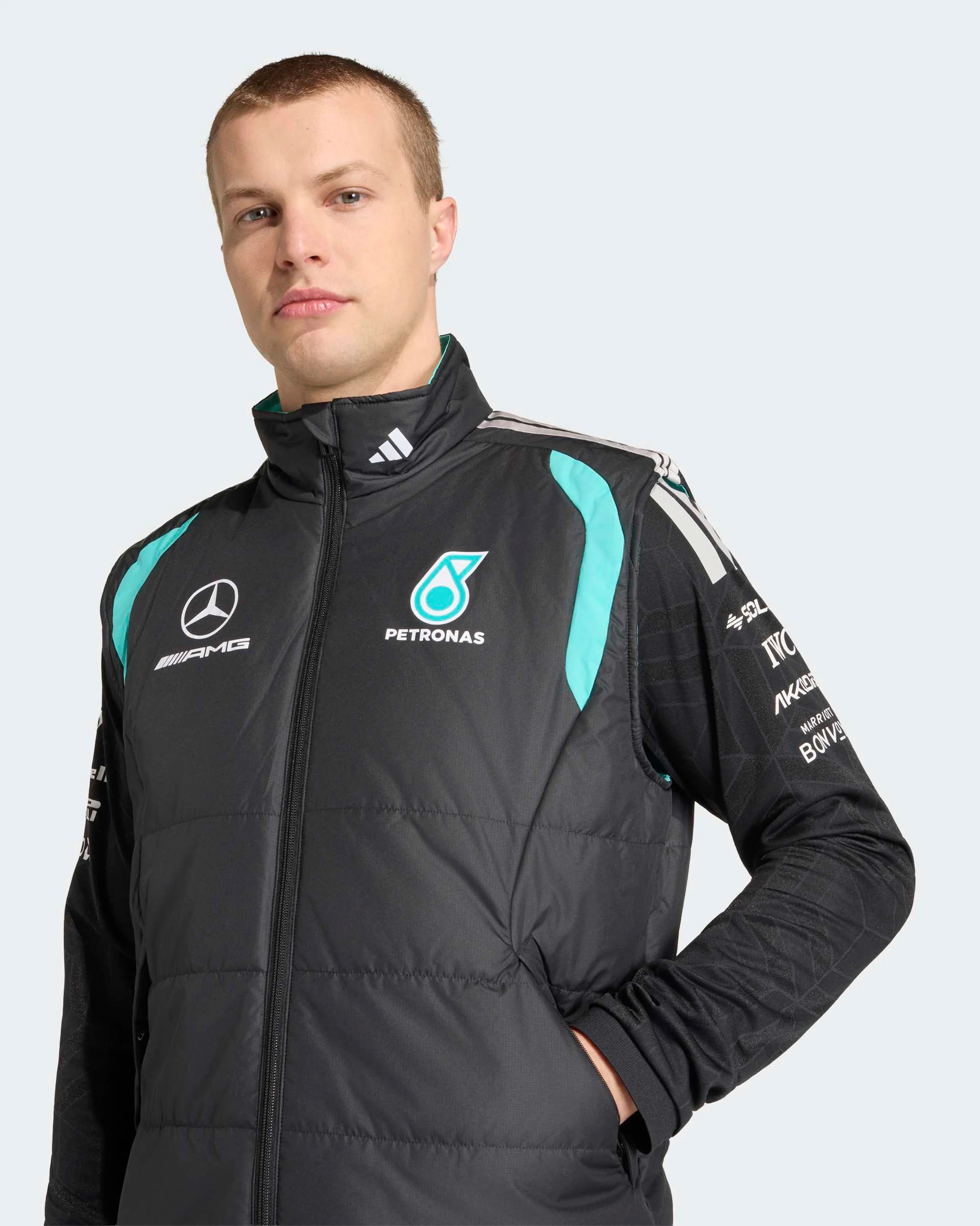 Adidas F1 Mercedes Benz 平治車隊 2026 官方技師背心 KE5476