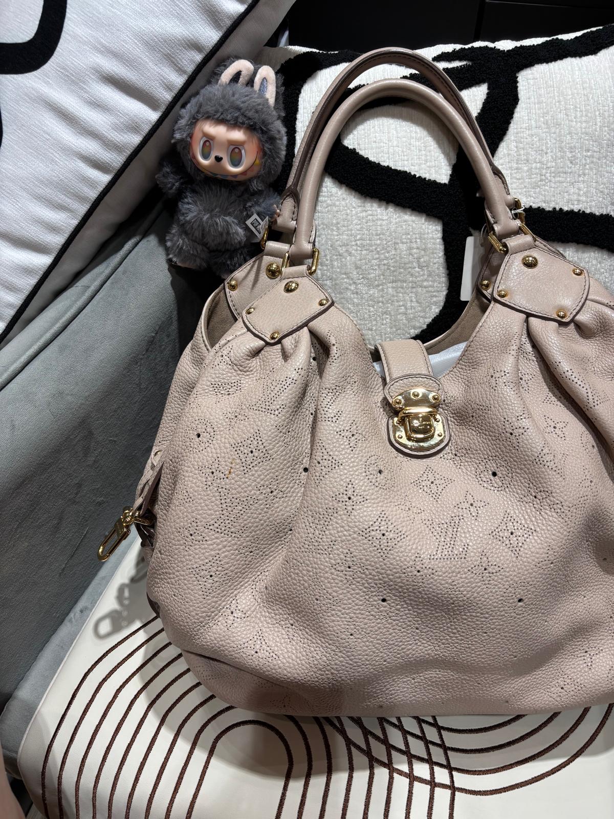 LV Mahina Hobo Bag M93979 100%Authentic, 95%New ✅Dust bag