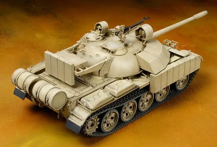 1/35 MM IRAQI TANK T-55 ENIGMA [Special Sale Item]