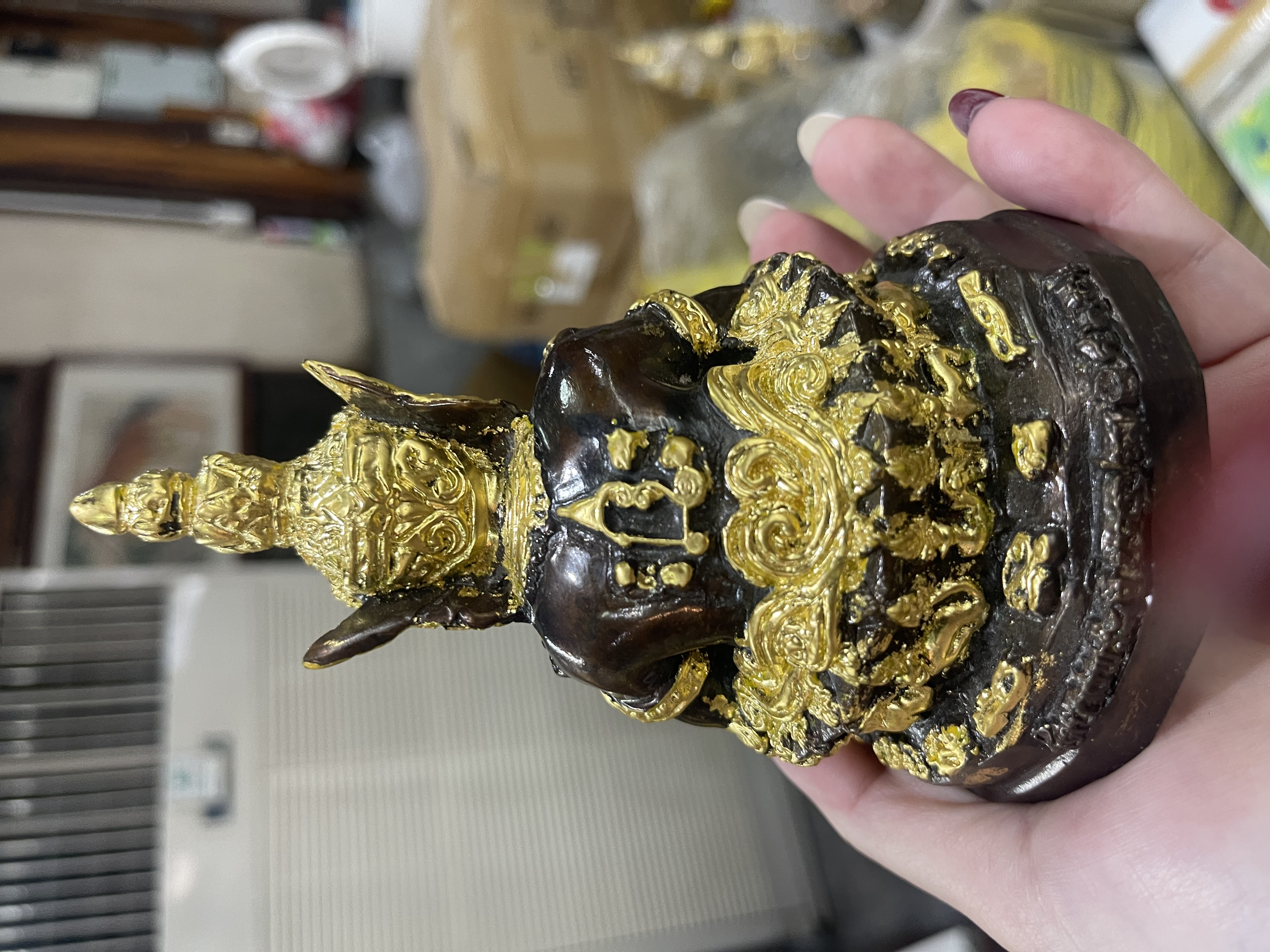 （6號到貨） ✴️龍婆本廟供請✴️ [擋災擋降頭、擋小人、擋事非、轉運、去霉氣等］龍婆三安 佛曆2564年 屈班帕廟 拉胡供奉型