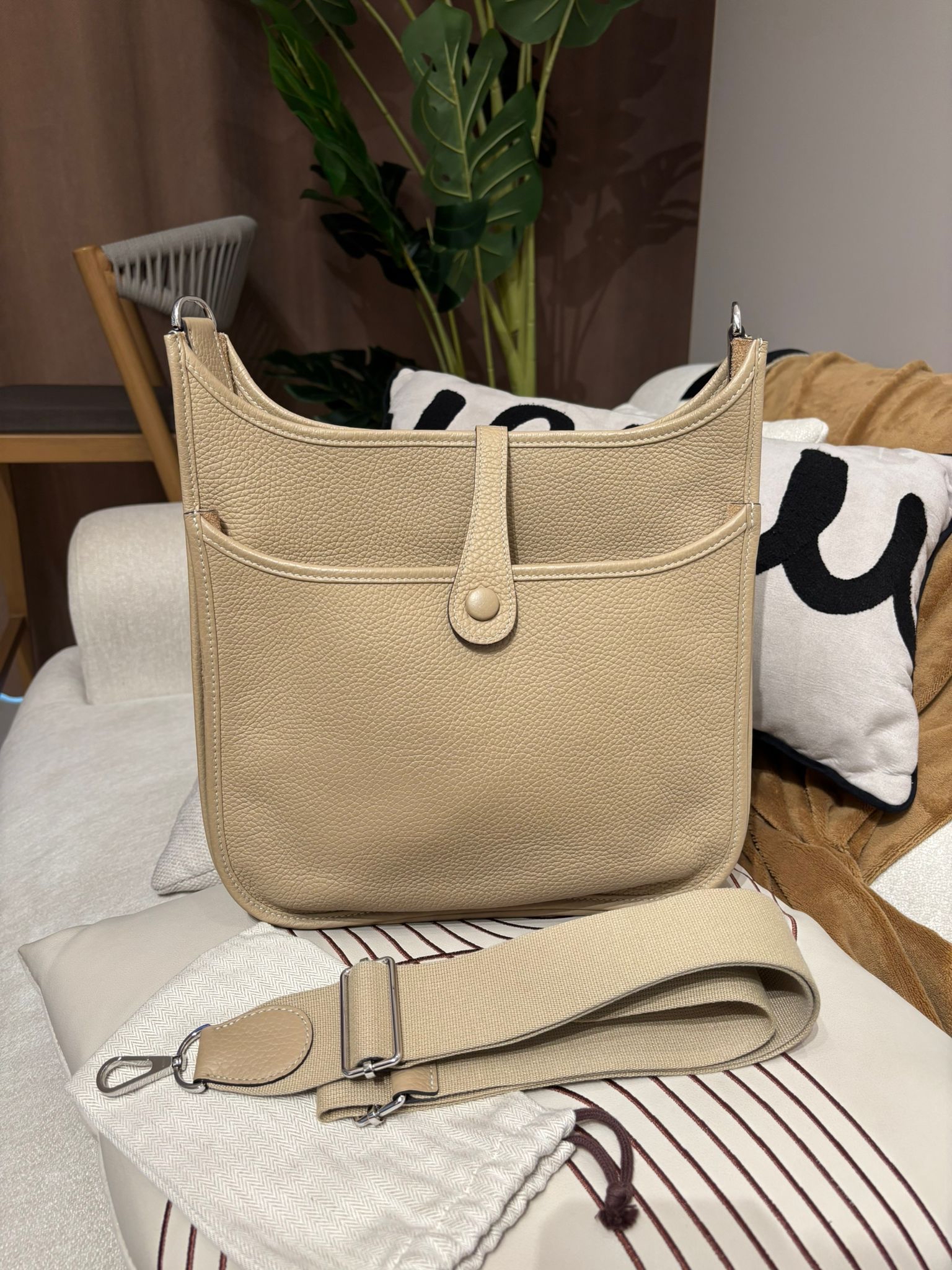 Hermes Evelyne 29,風衣灰,STAMP U 100%Authentic ,98%new ✅收據副本✅dust bag✅肩帶 ✅Box