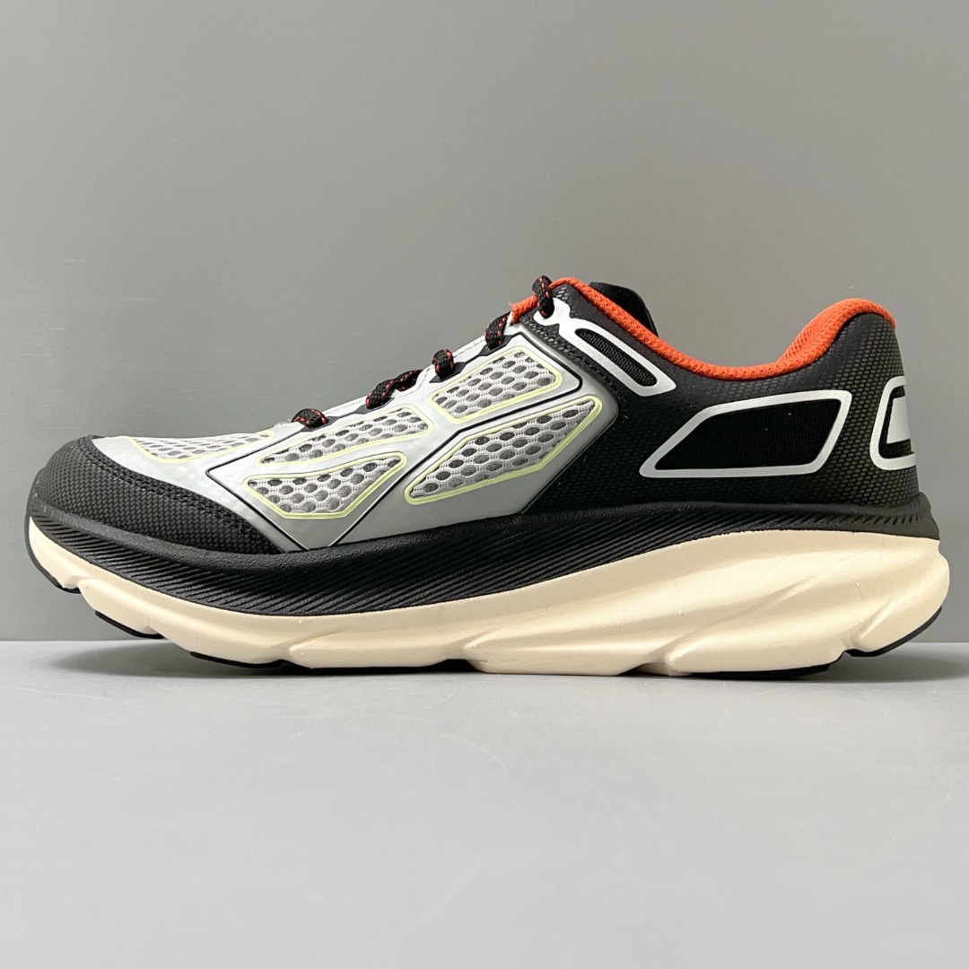 HOKA ONE ONE Clifton One9