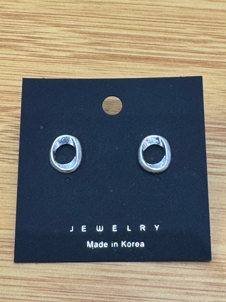 Ocr Irregular Circle Vintage Stud Earrings