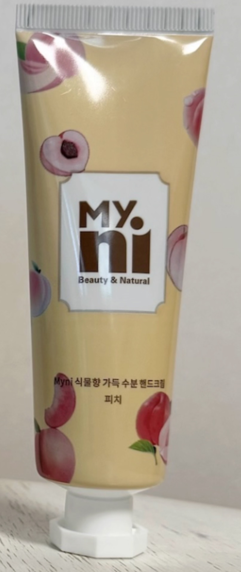 韓國品牌Myni 的植物護手霜蜜桃味