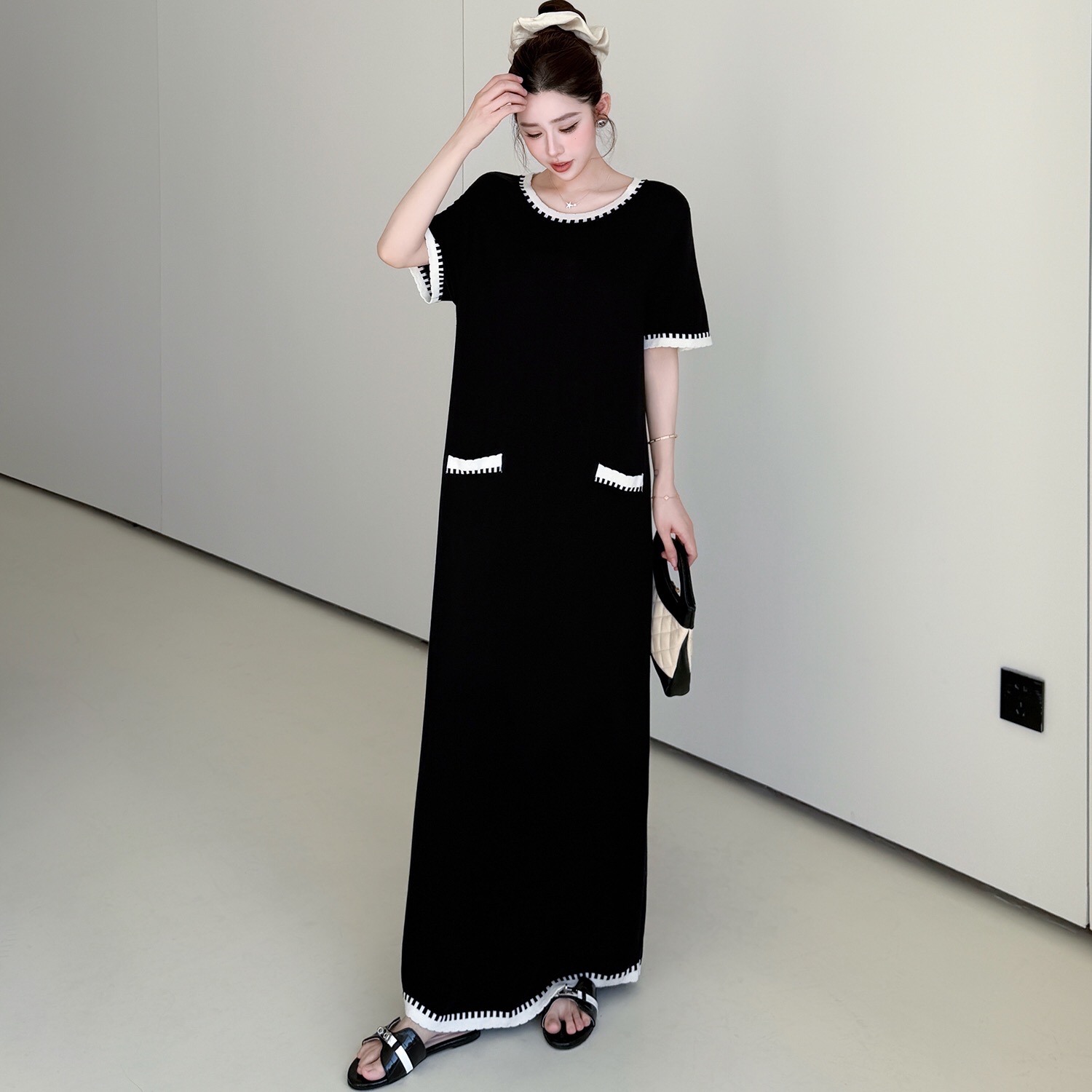 B241(61006) 法式小香风撞色波浪纹花边领与假口袋边黑针织连身裙