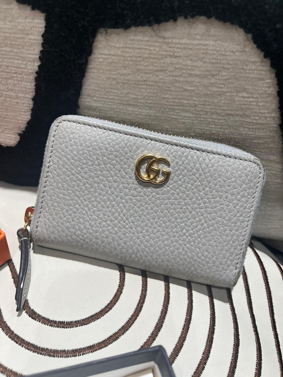 Gucci zip wallet calfskin 100%Authentic,85%new ✅dust bag