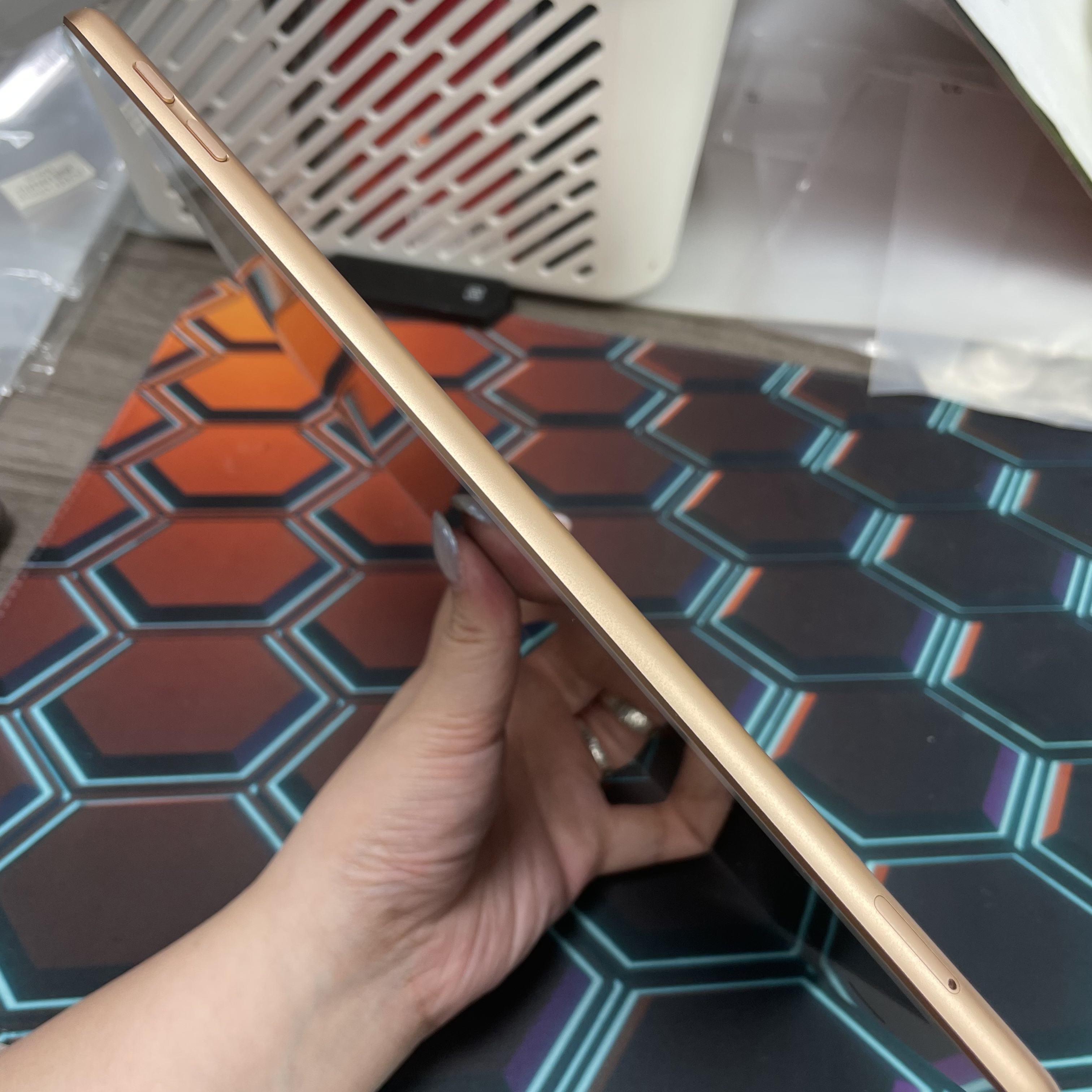 *6951 iPad 6 未使用品 128GB 插卡版 粉色 pink