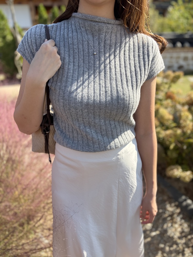 Soft Tones Cashmere Knit (Grey)