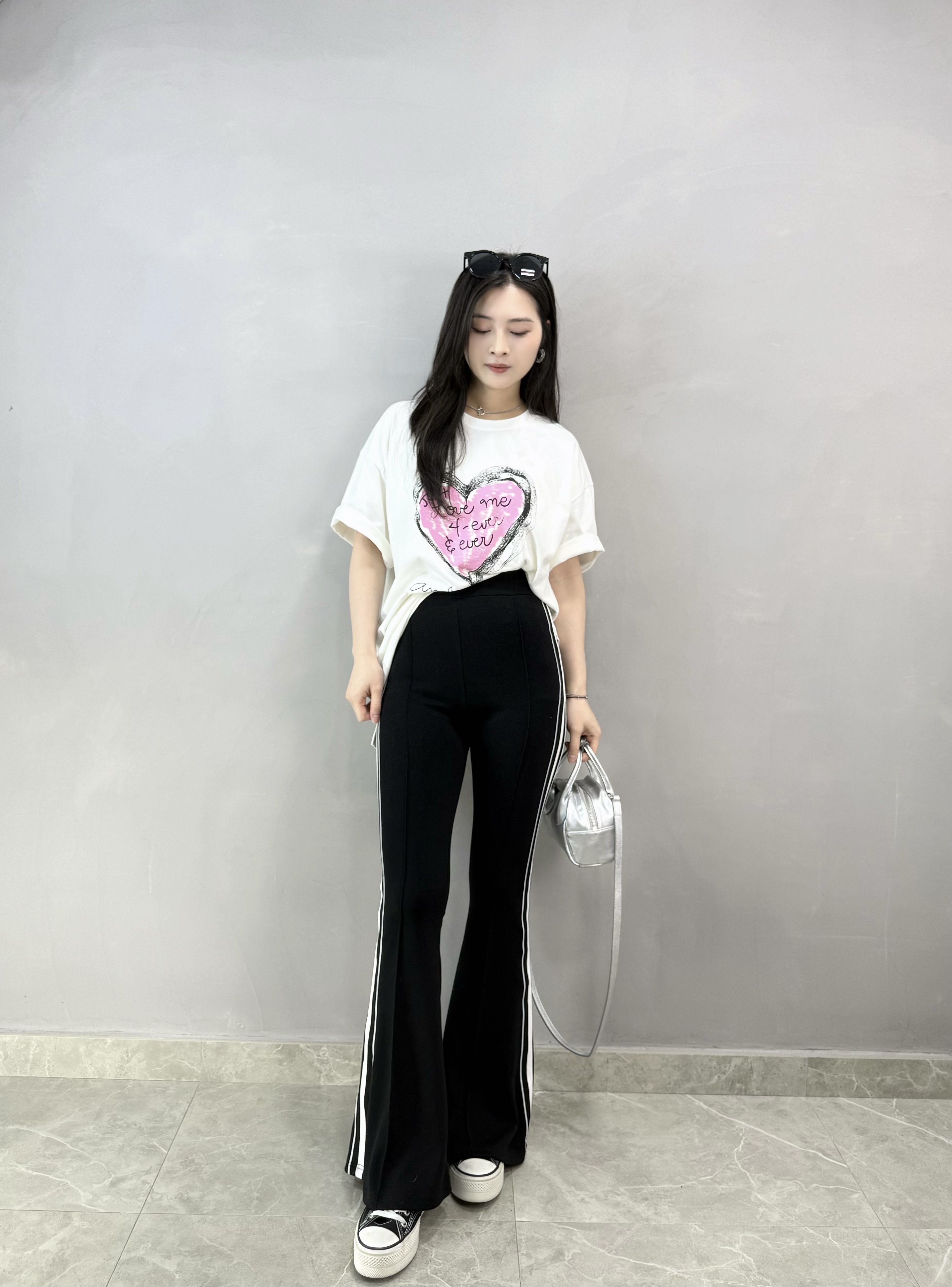 I82 車白邊喇叭褲