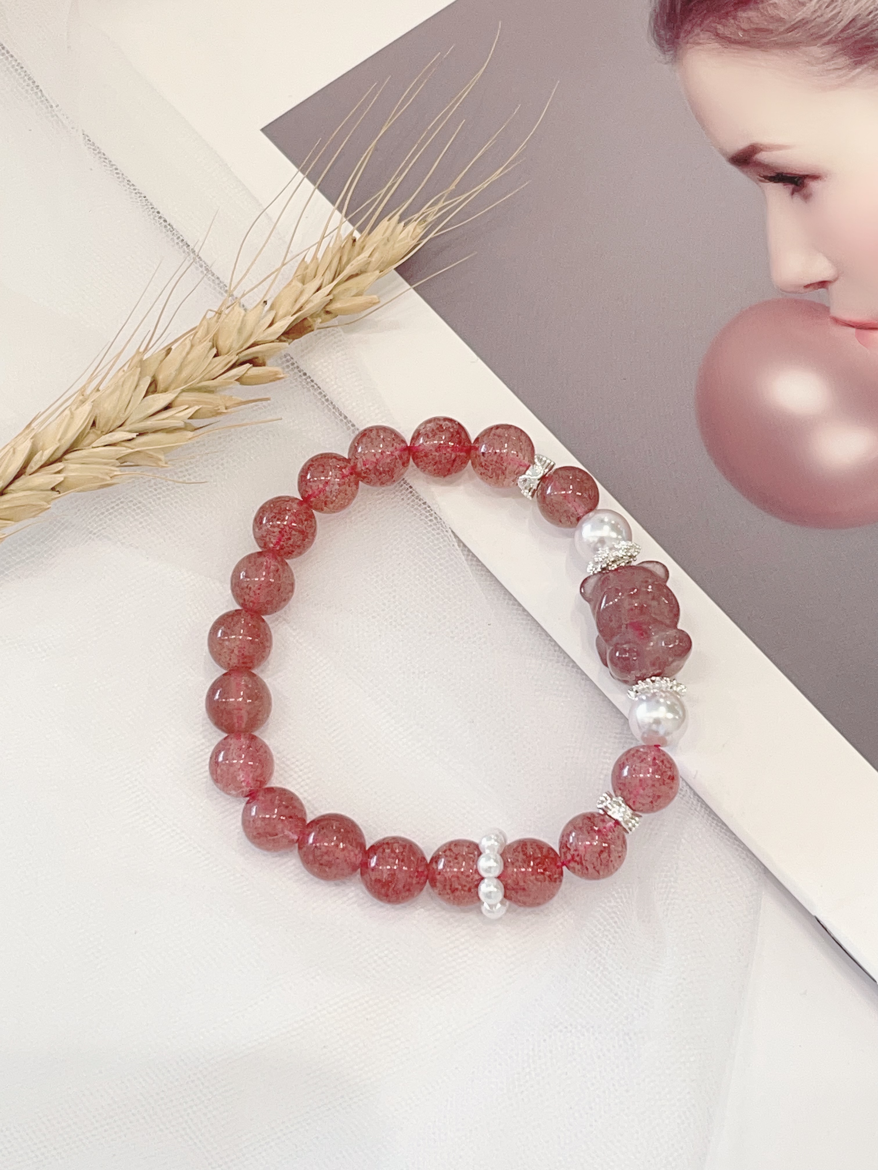 🧸 草莓晶 × 小熊  Strawberry Quartz & Bear Charm ｜8mm 