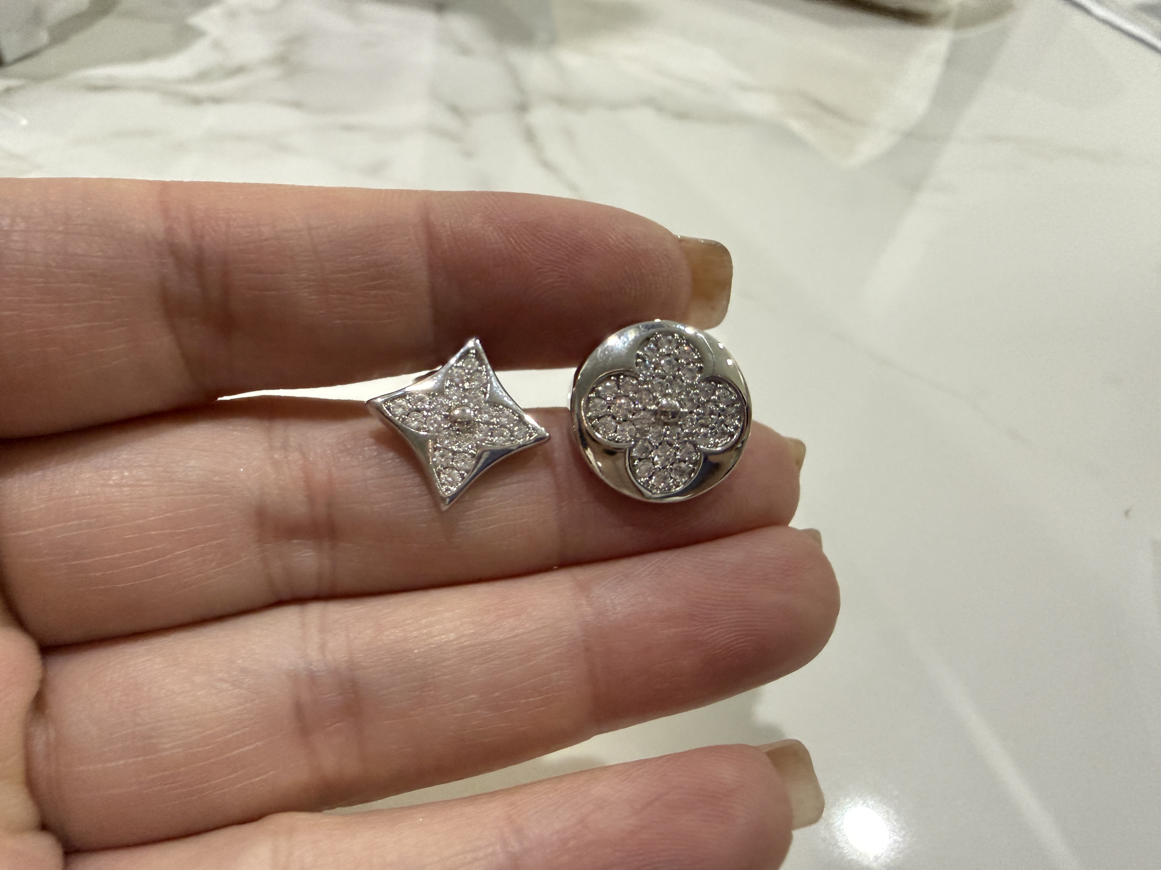 L  鑲鑽四葉草星形耳釘