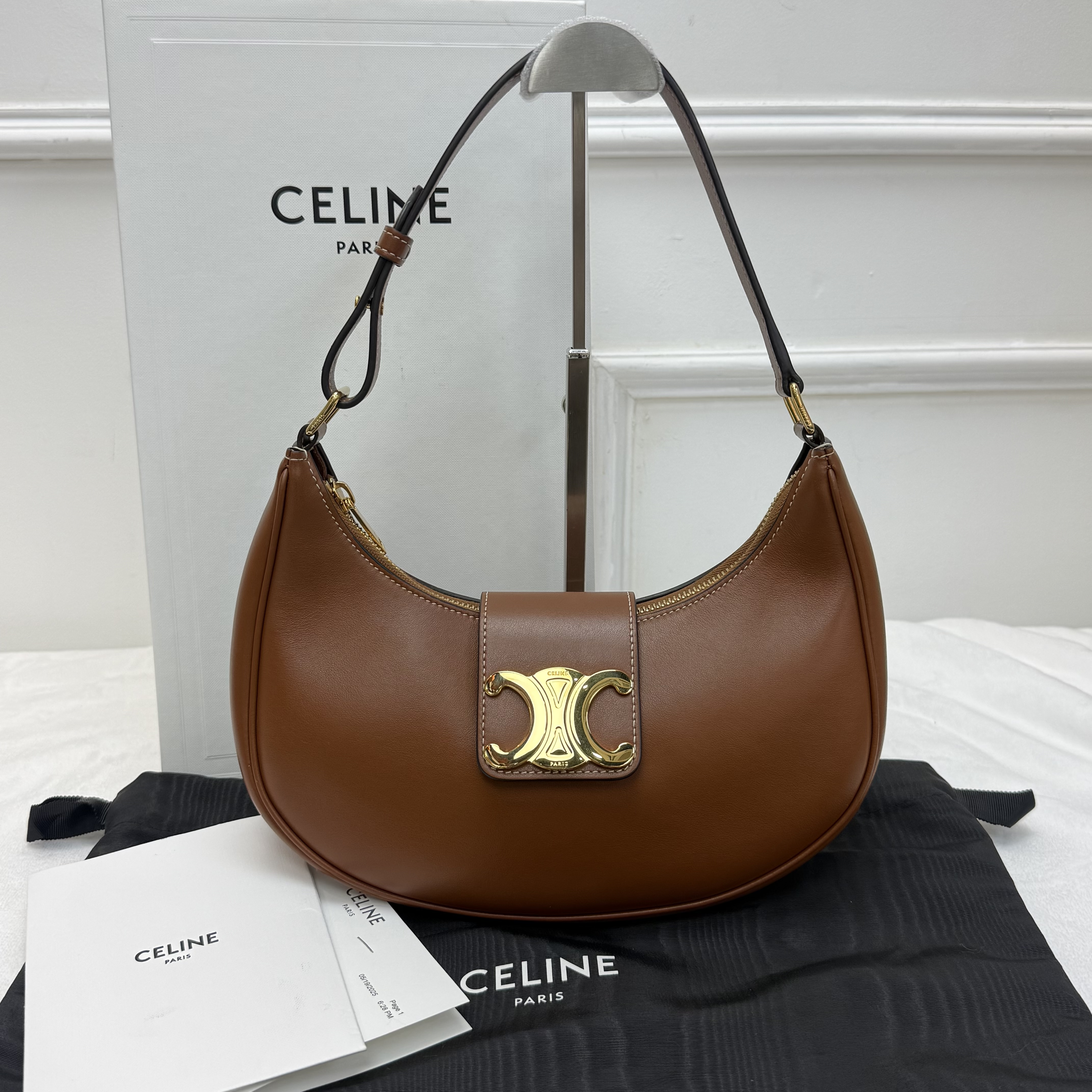 Celine TriompheAVA Ava 凱旋門標誌可調節肩帶 