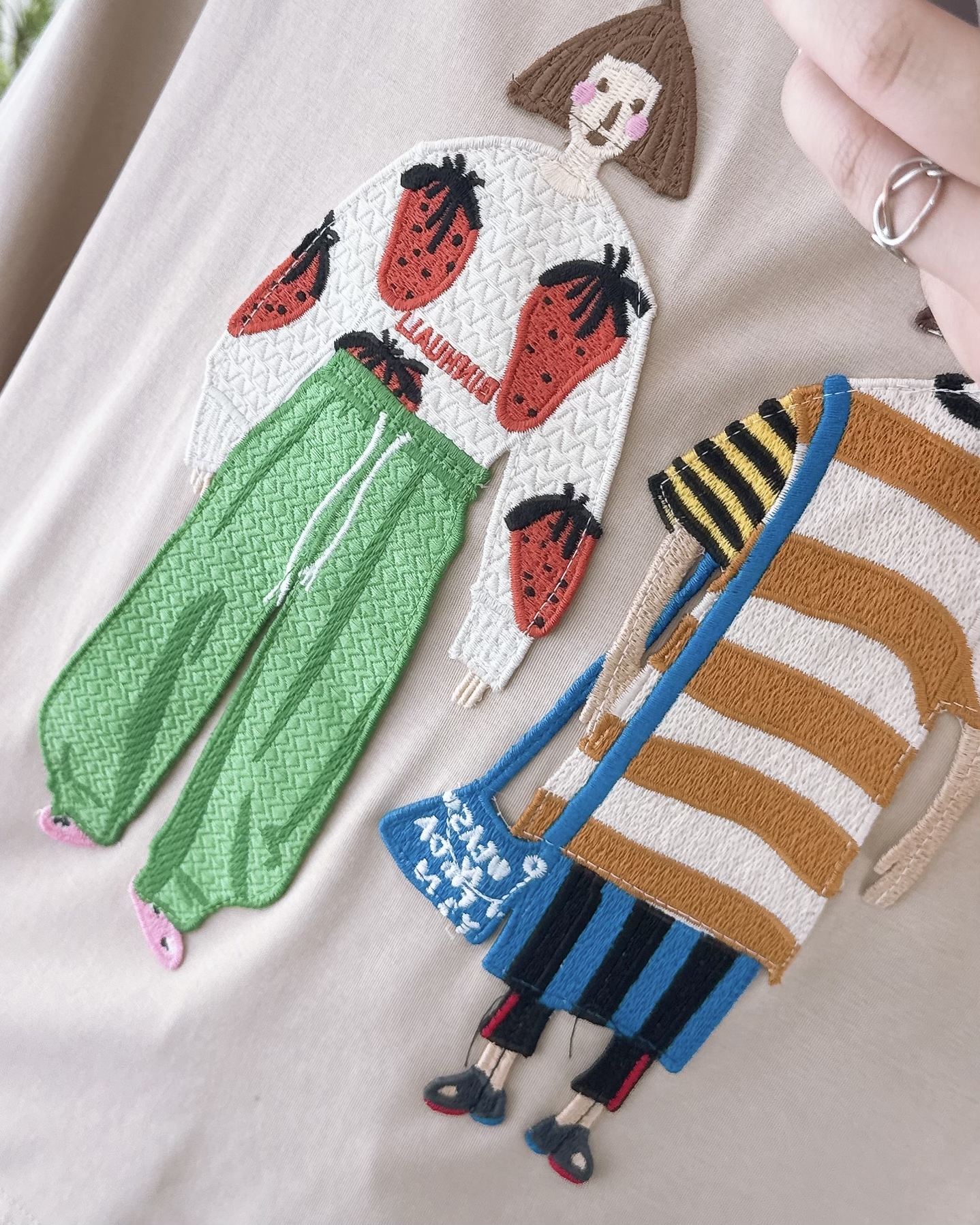 刺繡圖案薄棉上衣 2色