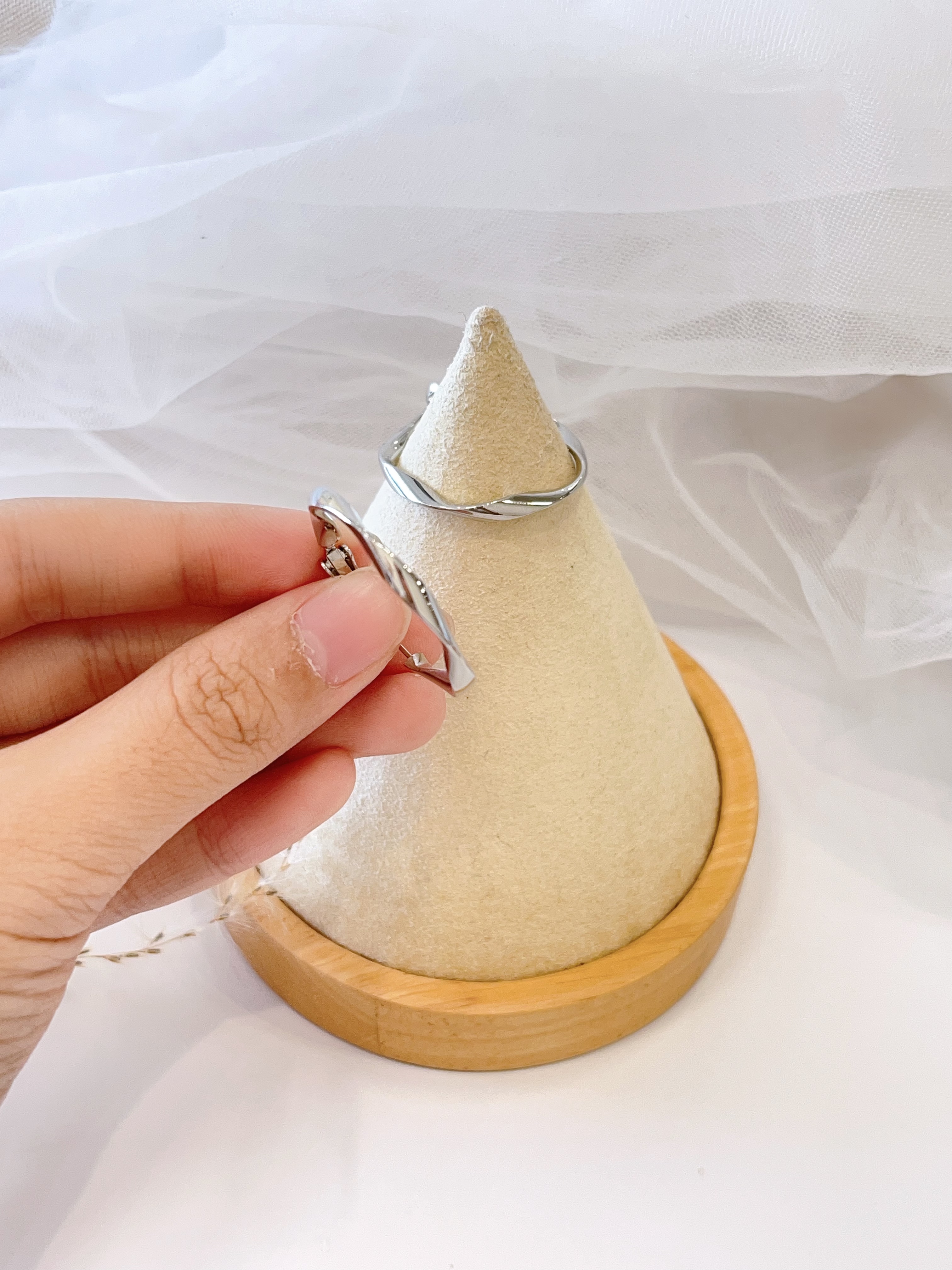 波浪式设计耳圈耳环