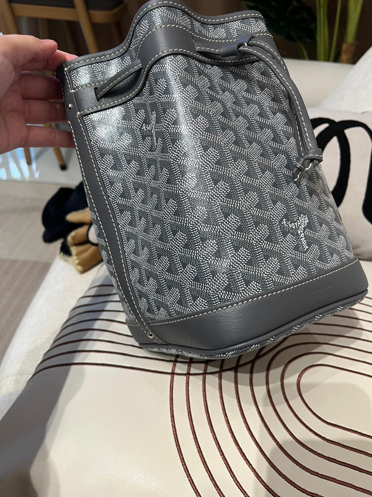 Goyard petit flot bucket bag Grey 100%Authentic,99%new unused ✅25年專門店收據✅dust bag