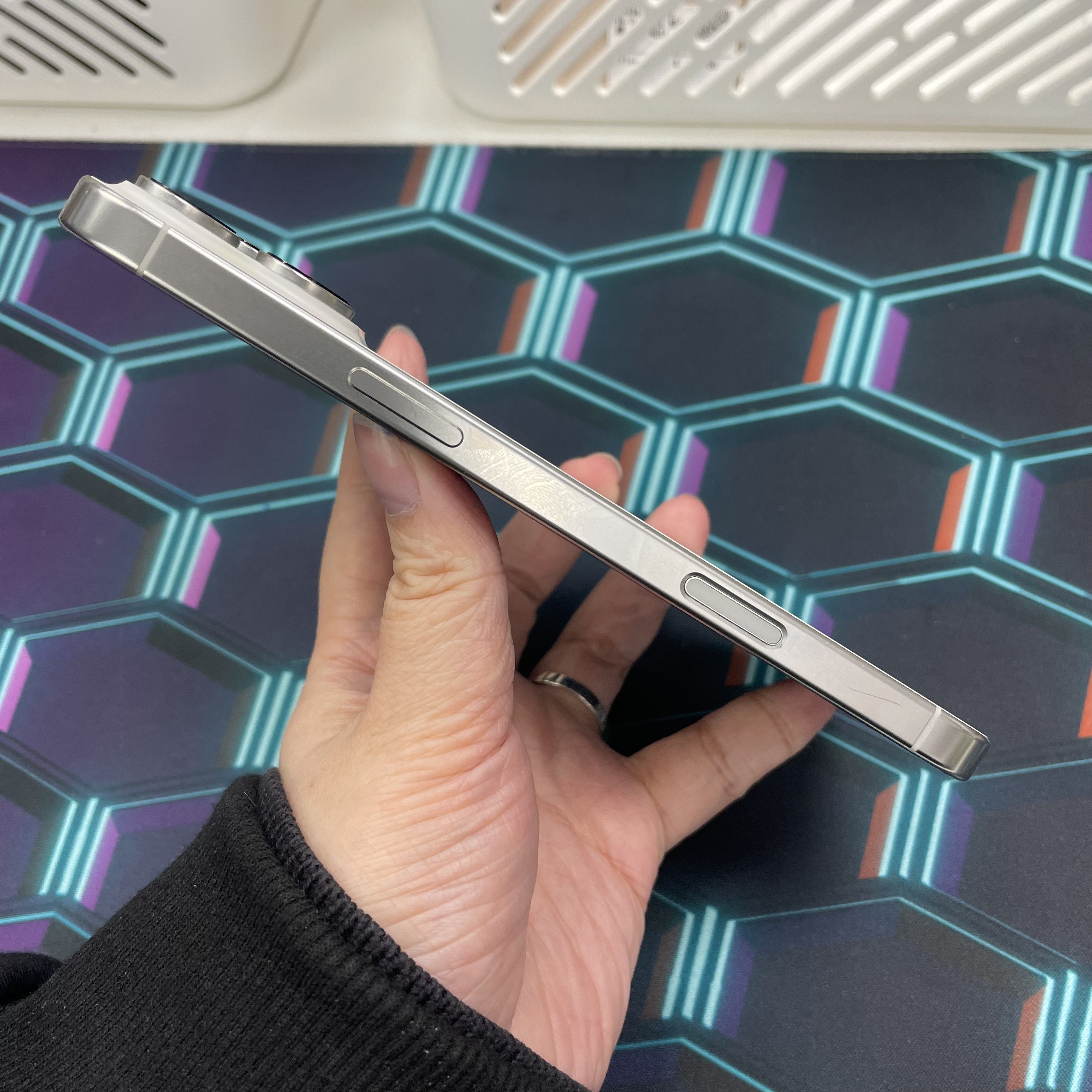 *5885 16 Promax 勁靚機 512GB 電93 白色 white